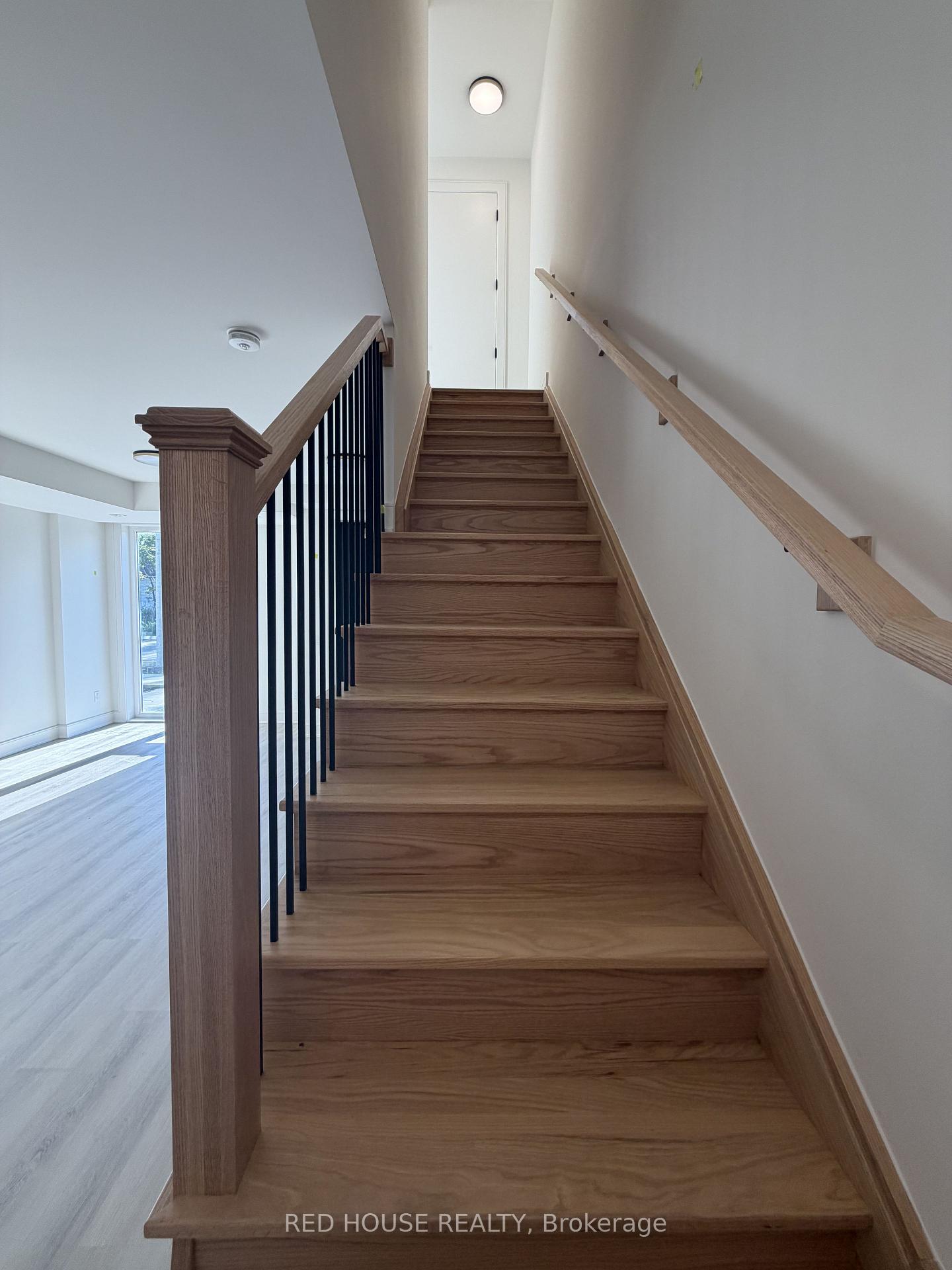 Photo 9 of 214 Ellis Avenue, St. Catharines, Oakdale — HOMEH