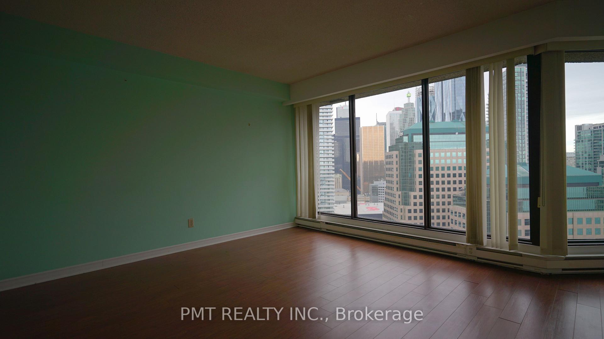 Photo 4 of Unit 3107, 65 Harbour Square, Toronto, Waterfront Communities — HOMEH
