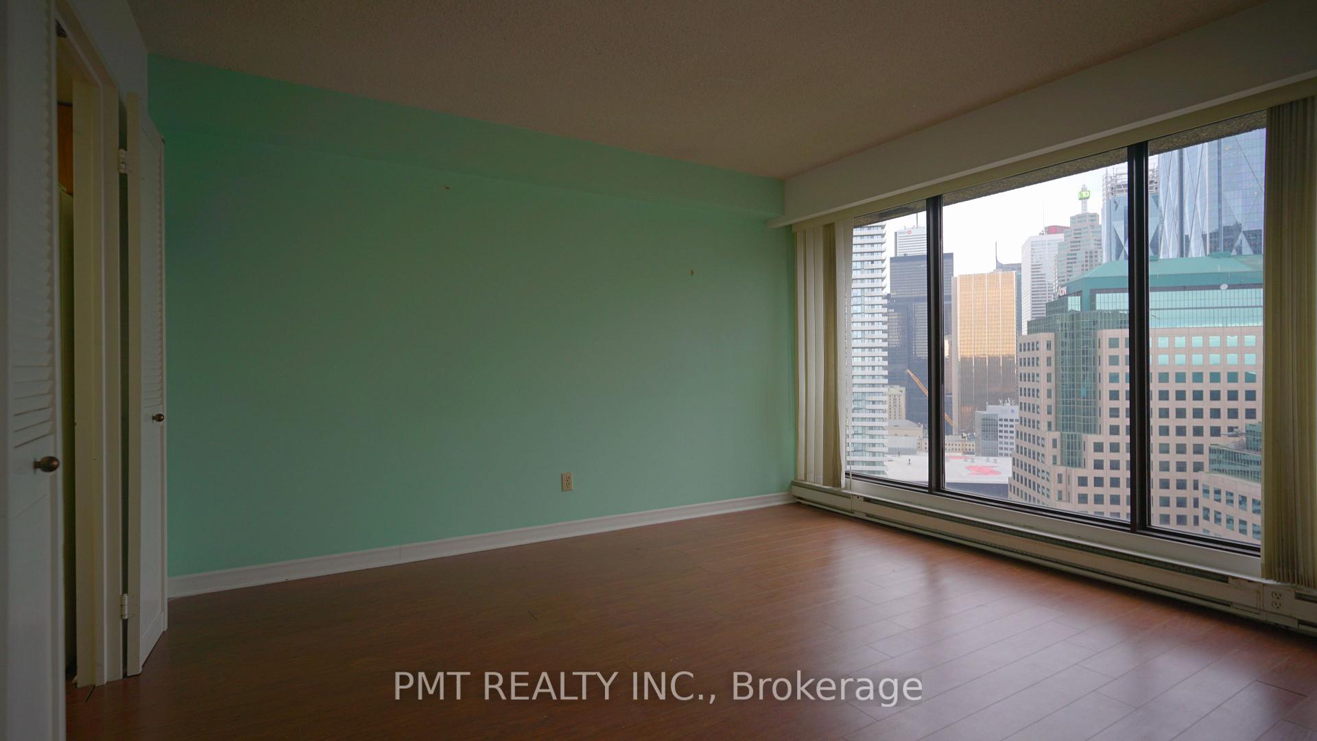 Photo 5 of Unit 3107, 65 Harbour Square, Toronto, Waterfront Communities — HOMEH