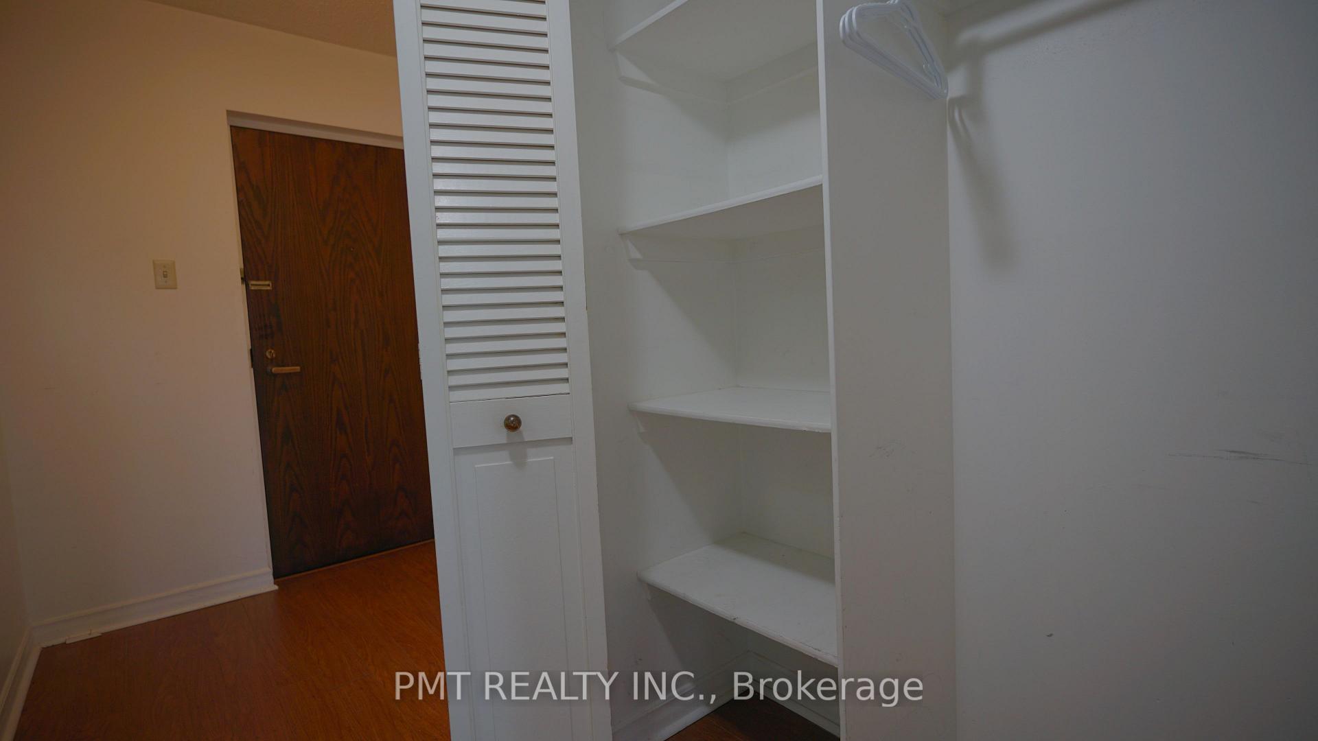 Photo 11 of Unit 3107, 65 Harbour Square, Toronto, Waterfront Communities — HOMEH