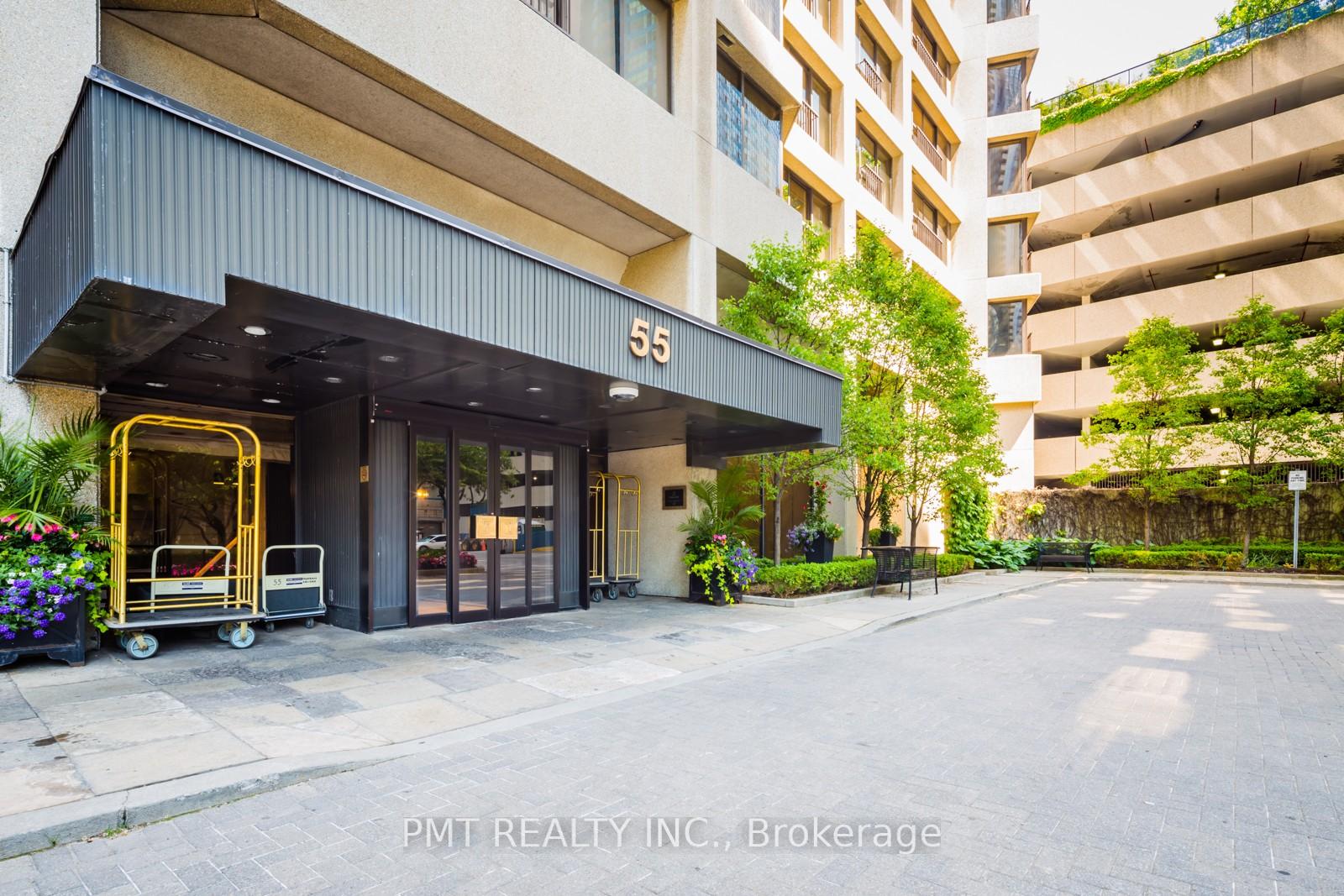 Photo 13 of Unit 3107, 65 Harbour Square, Toronto, Waterfront Communities — HOMEH