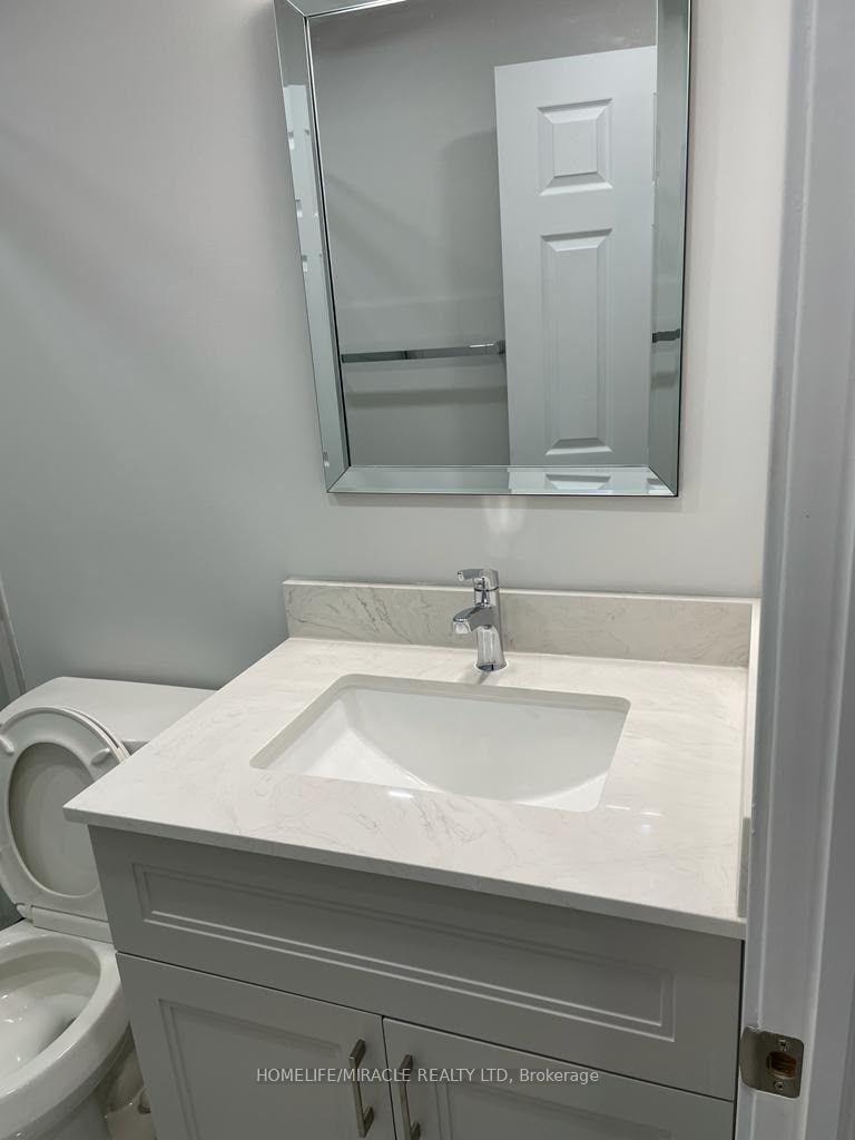 Photo 7 of 25 Wasaga Road, Brampton, Credit Valley — HOMEH