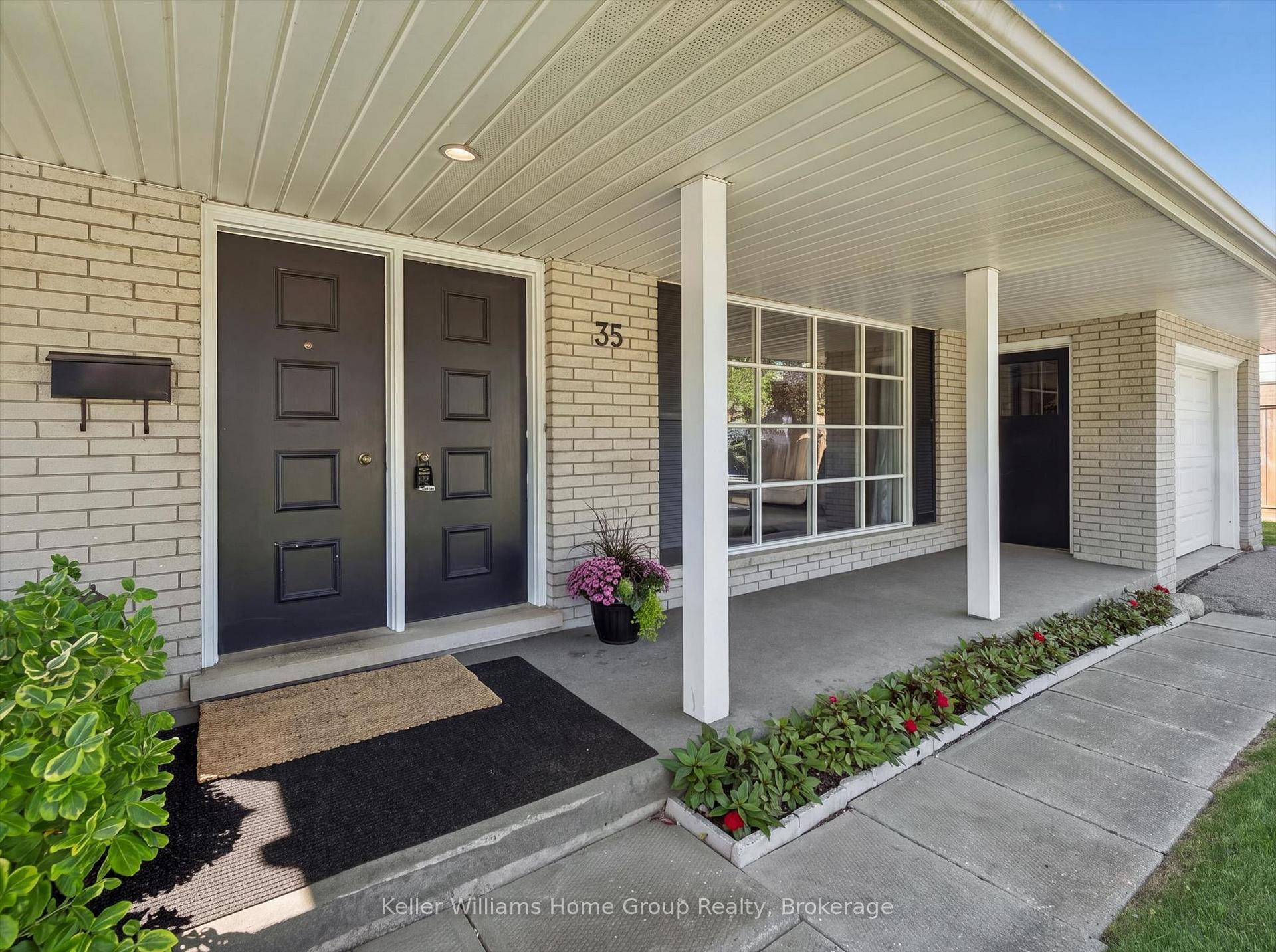 Photo 4 of 35 Crosby Drive, Kitchener, Stanley Park — HOMEH