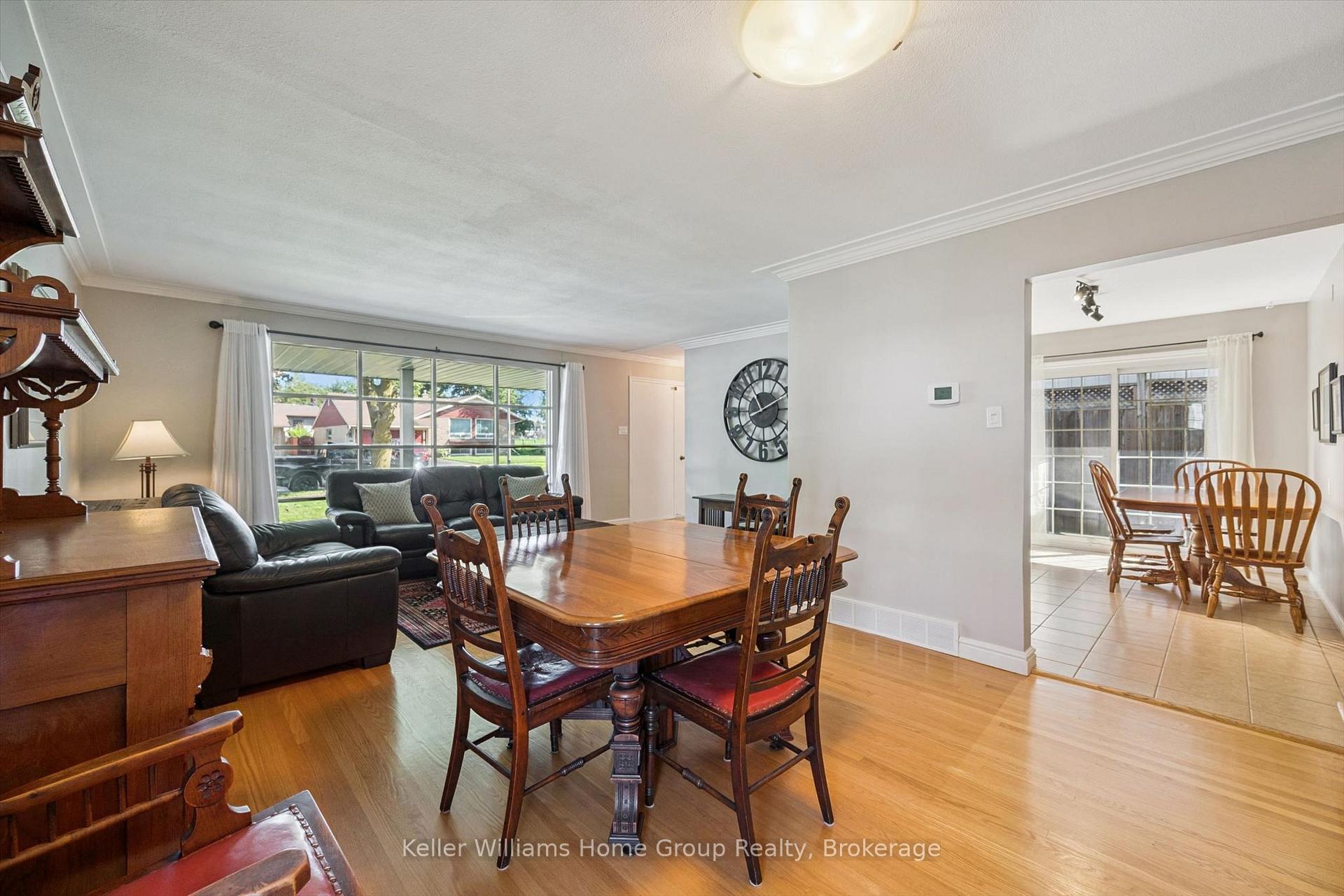 Photo 9 of 35 Crosby Drive, Kitchener, Stanley Park — HOMEH