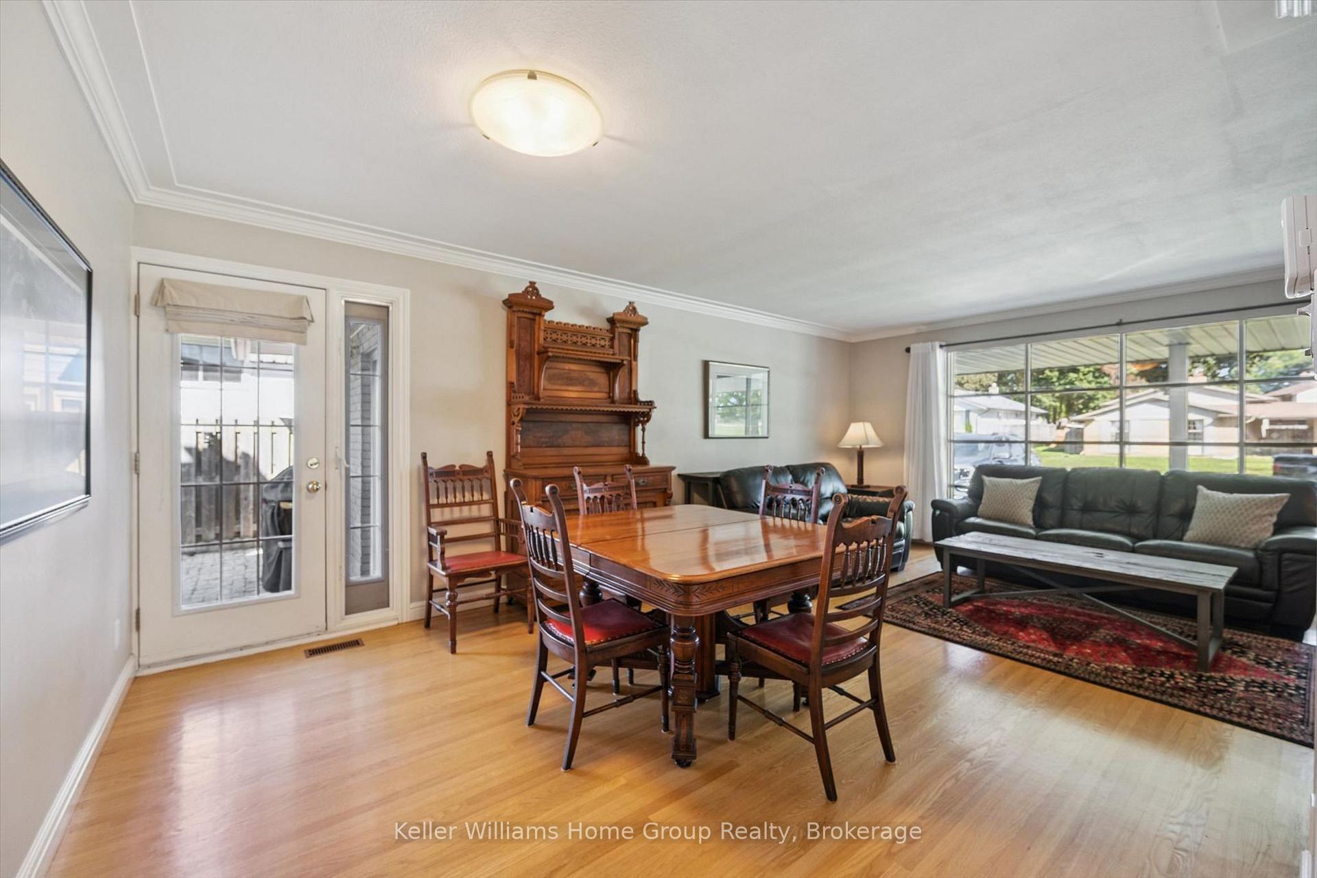 Photo 10 of 35 Crosby Drive, Kitchener, Stanley Park — HOMEH