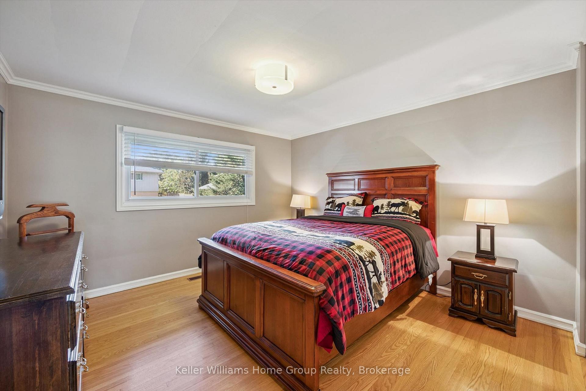 Photo 18 of 35 Crosby Drive, Kitchener, Stanley Park — HOMEH