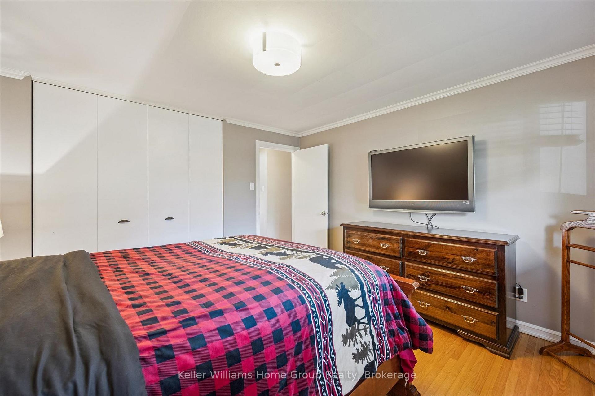 Photo 19 of 35 Crosby Drive, Kitchener, Stanley Park — HOMEH