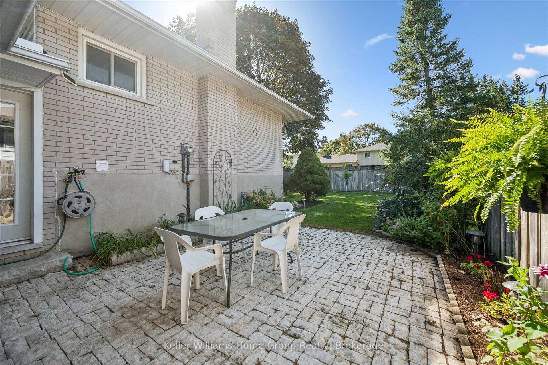 Photo 26 of 35 Crosby Drive, Kitchener, Stanley Park — HOMEH