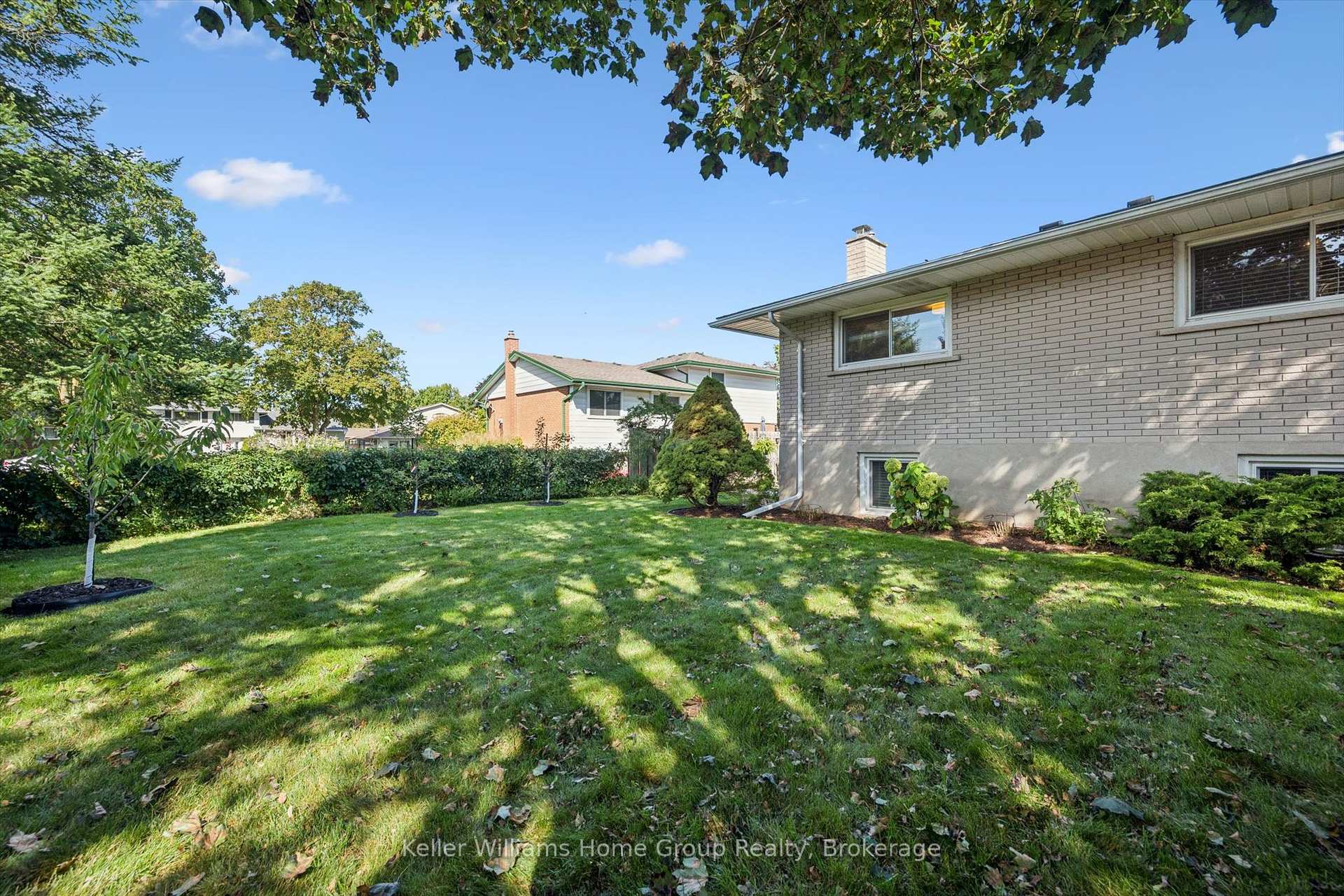Photo 31 of 35 Crosby Drive, Kitchener, Stanley Park — HOMEH