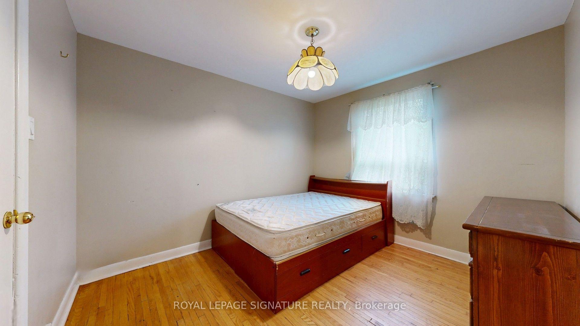 Photo 7 of 256 Ferris Road, Toronto, O'Connor-Parkview — HOMEH