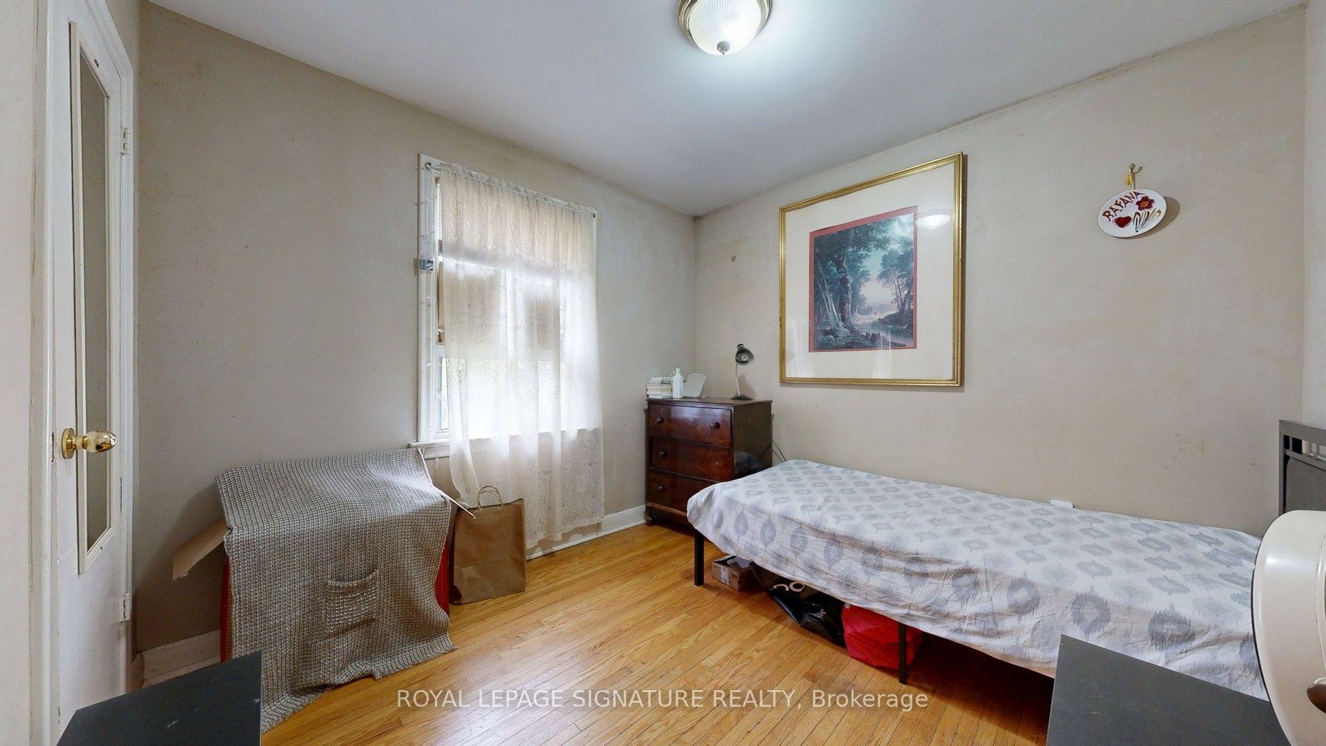 Photo 8 of 256 Ferris Road, Toronto, O'Connor-Parkview — HOMEH