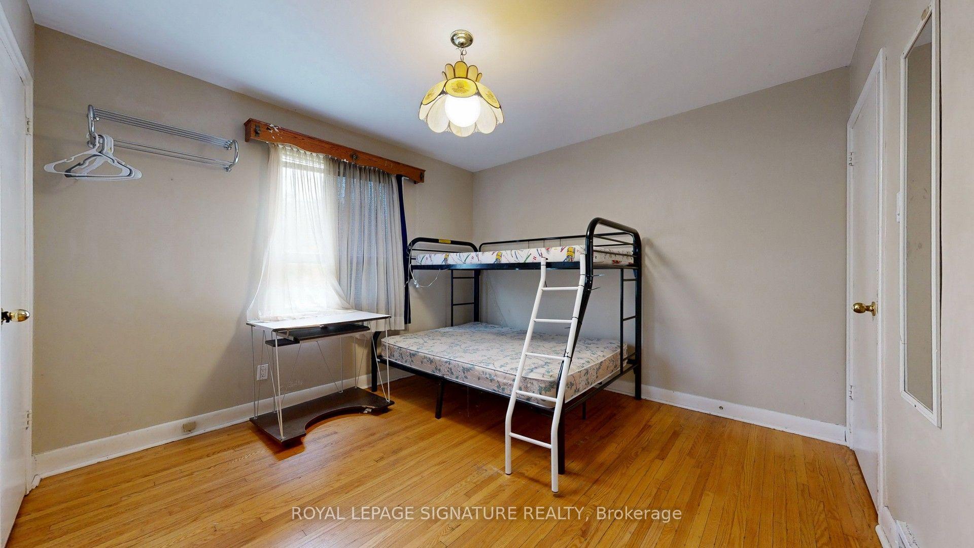 Photo 9 of 256 Ferris Road, Toronto, O'Connor-Parkview — HOMEH
