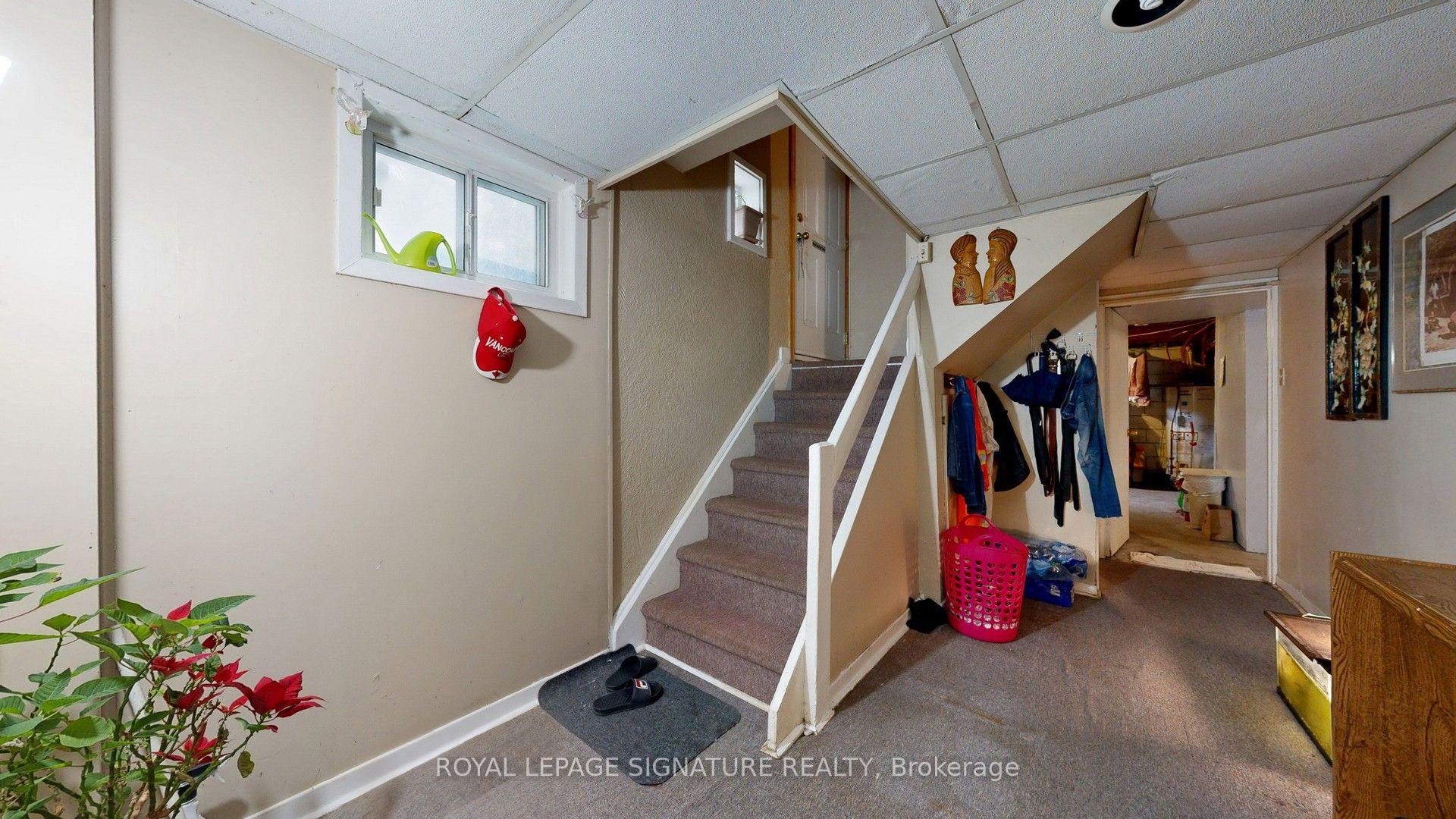 Photo 11 of 256 Ferris Road, Toronto, O'Connor-Parkview — HOMEH