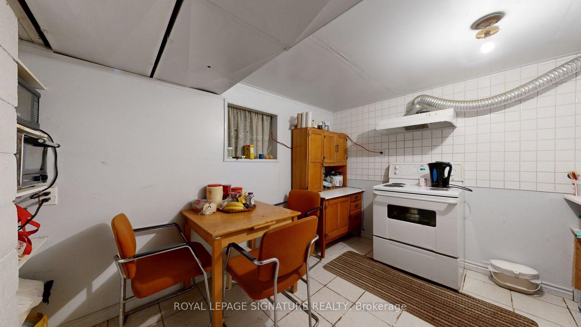 Photo 12 of 256 Ferris Road, Toronto, O'Connor-Parkview — HOMEH