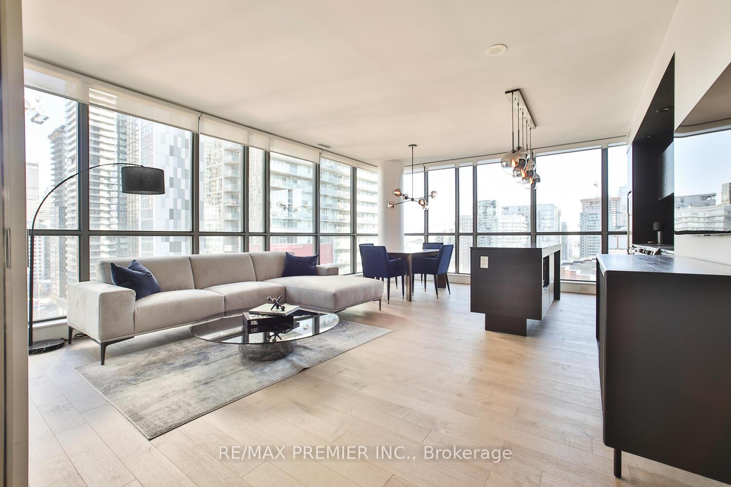 Photo 9 of Unit 1606, 8 Charlotte Street, Toronto, Waterfront Communities — HOMEH