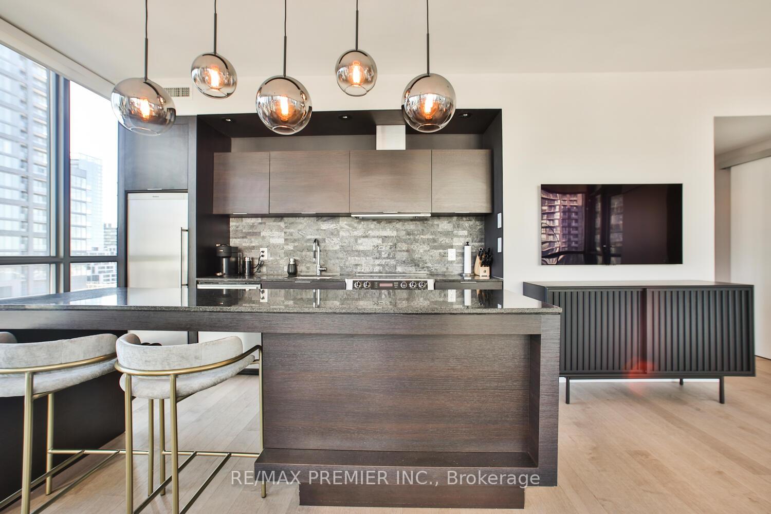 Photo 17 of Unit 1606, 8 Charlotte Street, Toronto, Waterfront Communities — HOMEH