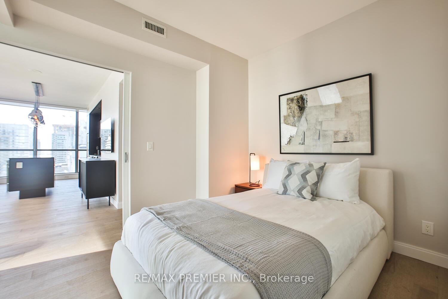 Photo 22 of Unit 1606, 8 Charlotte Street, Toronto, Waterfront Communities — HOMEH
