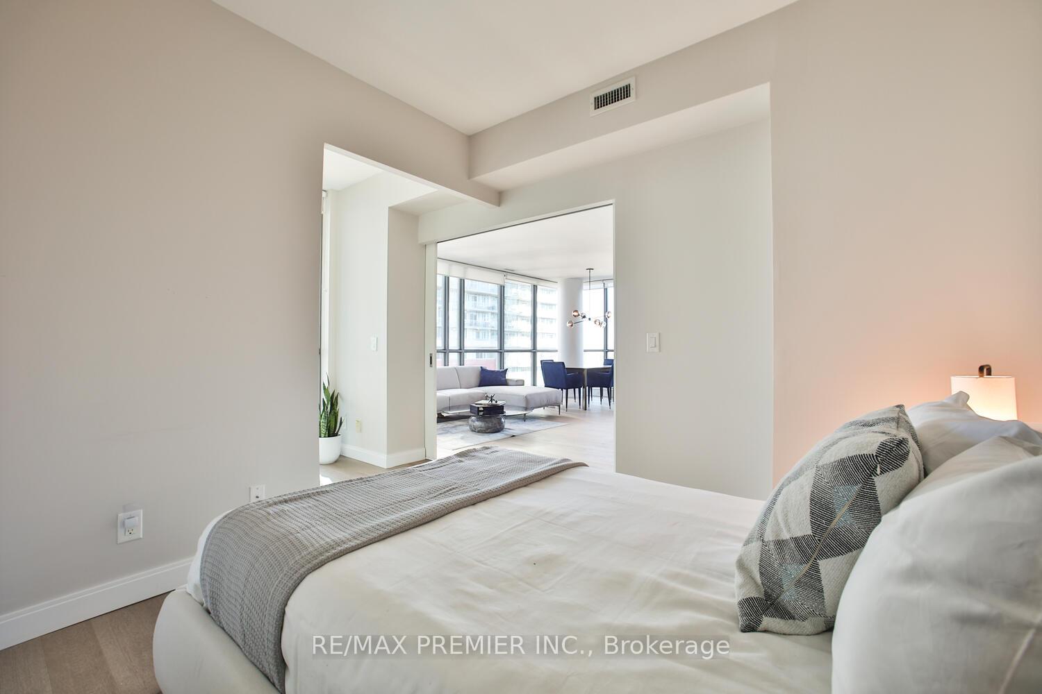 Photo 23 of Unit 1606, 8 Charlotte Street, Toronto, Waterfront Communities — HOMEH