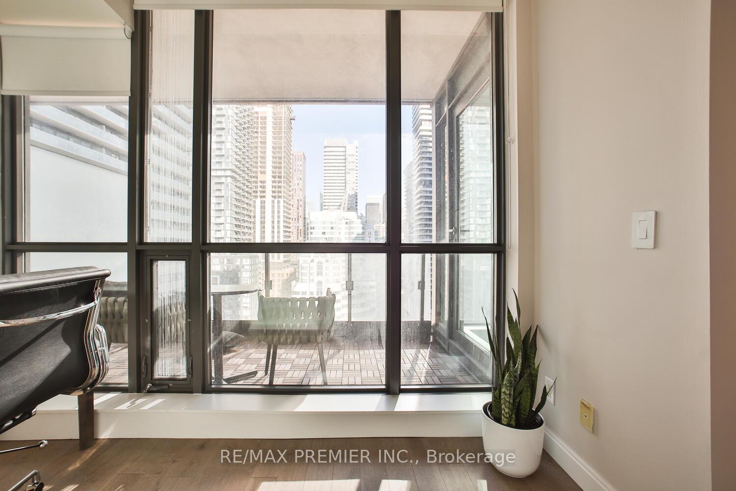 Photo 27 of Unit 1606, 8 Charlotte Street, Toronto, Waterfront Communities — HOMEH