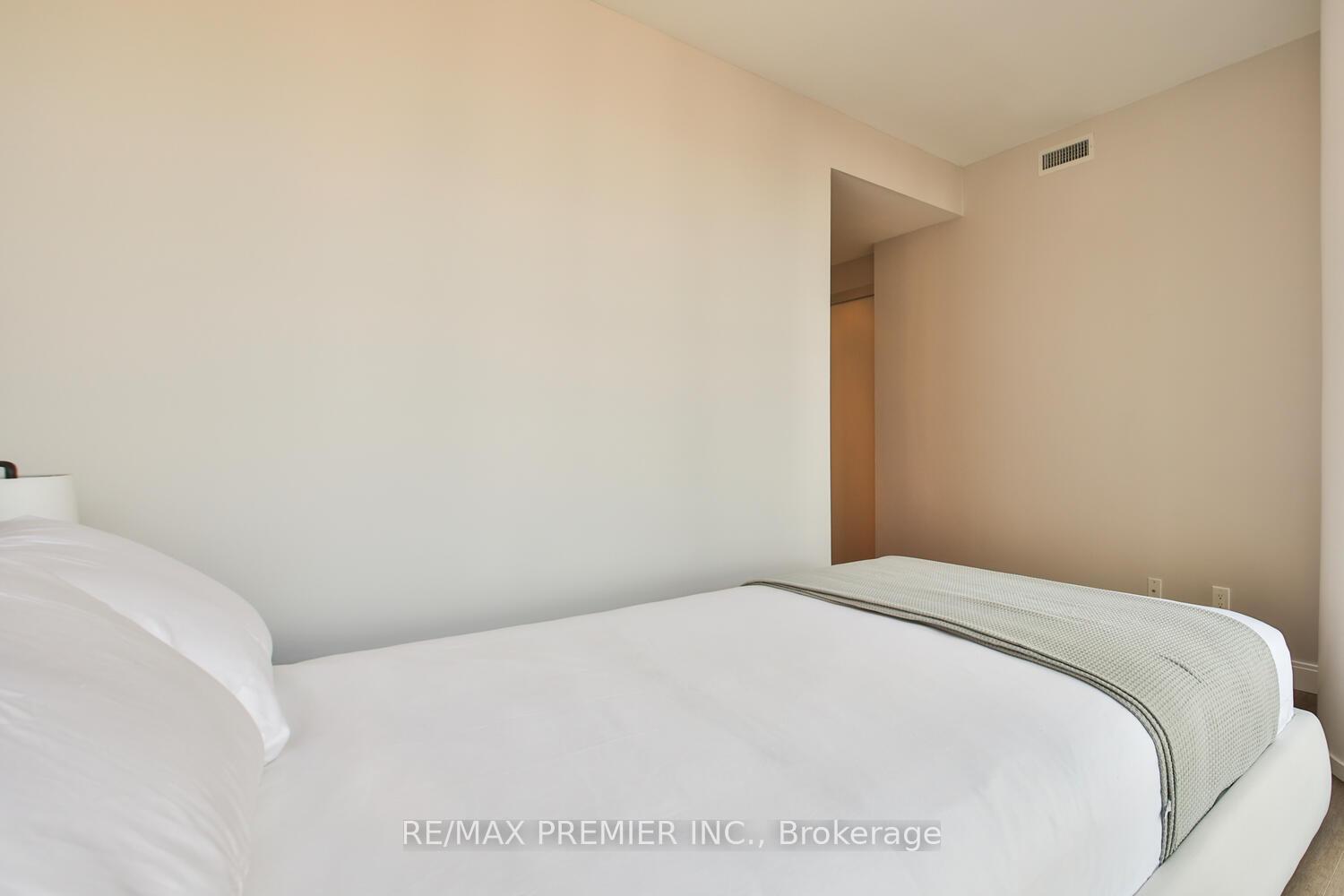 Photo 31 of Unit 1606, 8 Charlotte Street, Toronto, Waterfront Communities — HOMEH