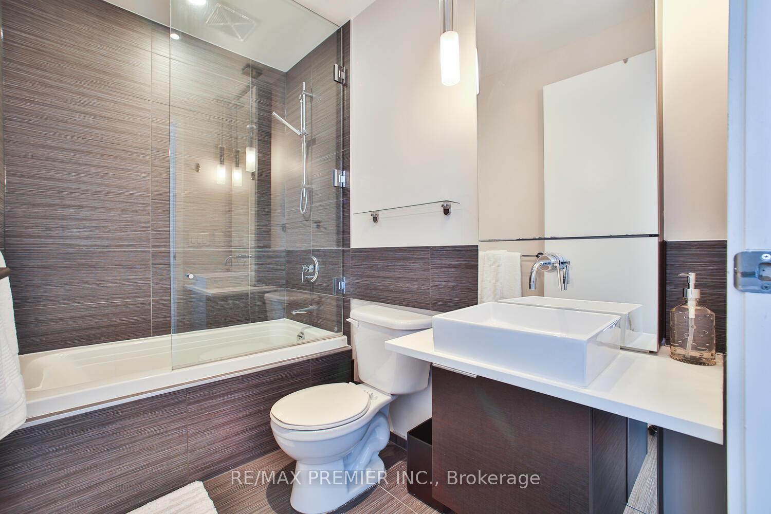 Photo 32 of Unit 1606, 8 Charlotte Street, Toronto, Waterfront Communities — HOMEH