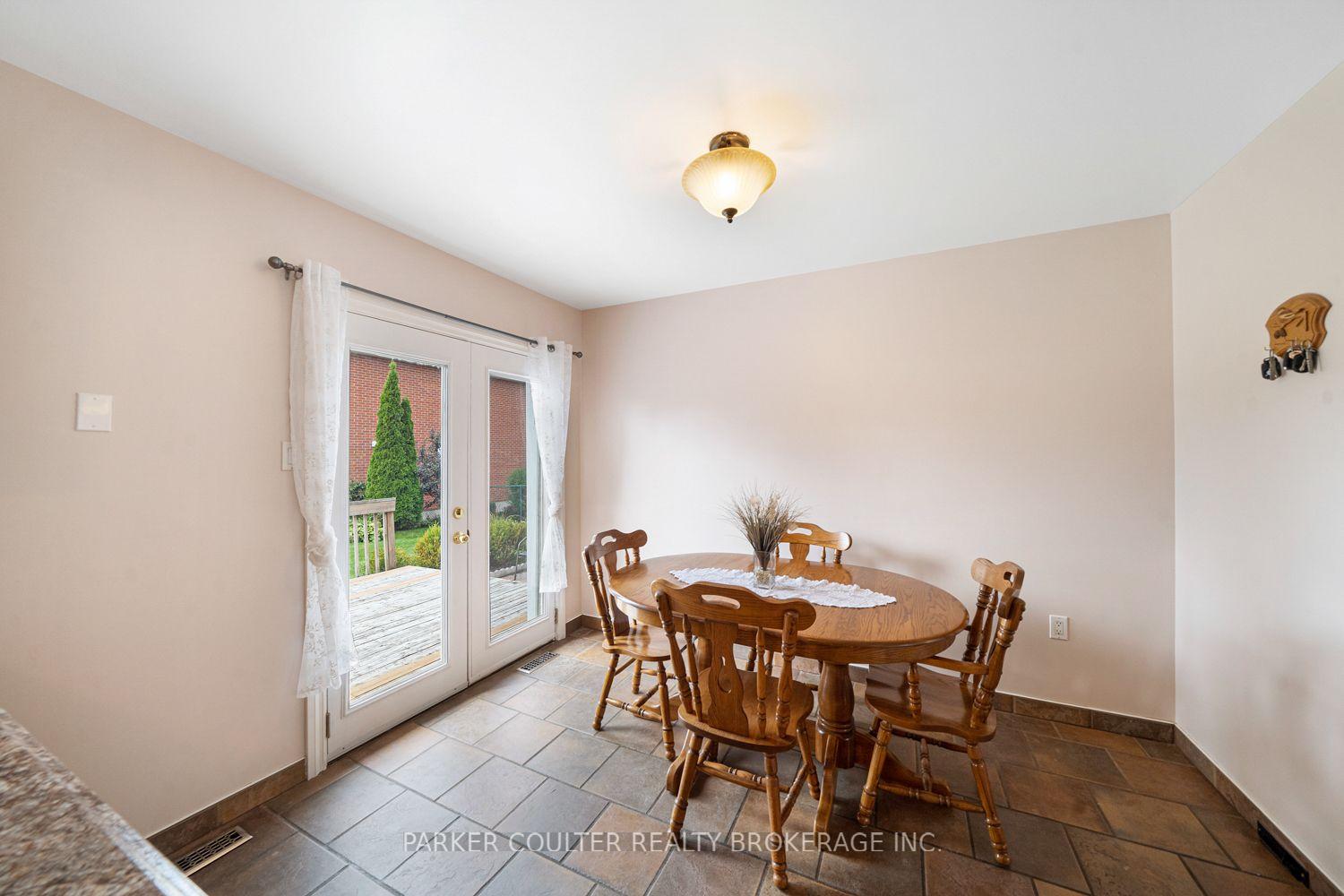 Photo 12 of 32 Carter Crescent, Orillia — HOMEH