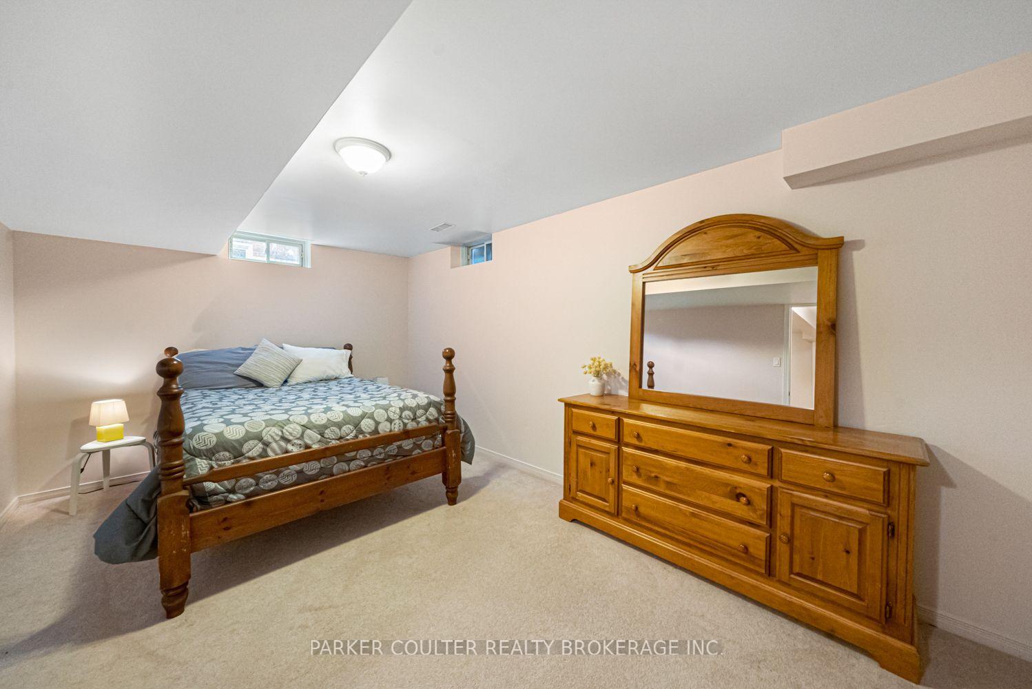 Photo 32 of 32 Carter Crescent, Orillia — HOMEH