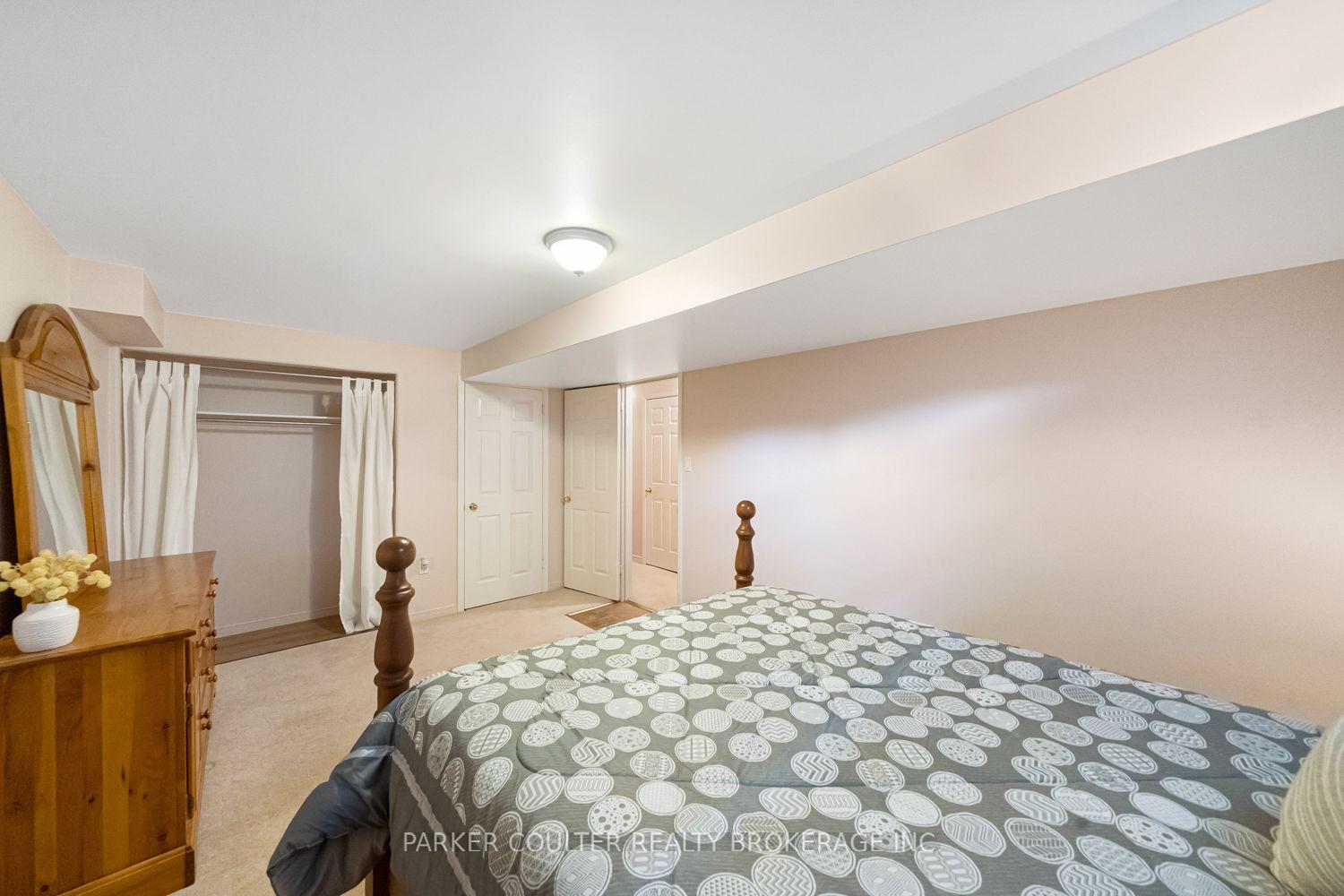 Photo 34 of 32 Carter Crescent, Orillia — HOMEH