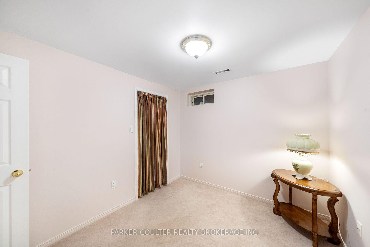 Photo 36 of 32 Carter Crescent, Orillia — HOMEH