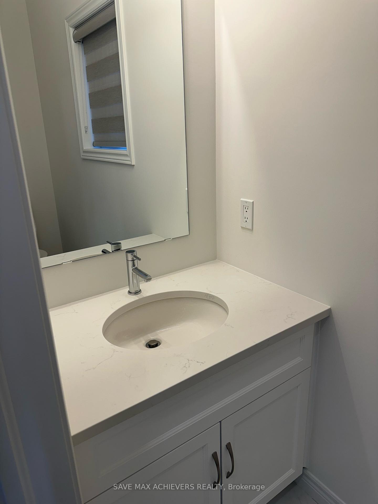Photo 8 of 11 Sugar Trail E, Kitchener, Forest Heights — HOMEH