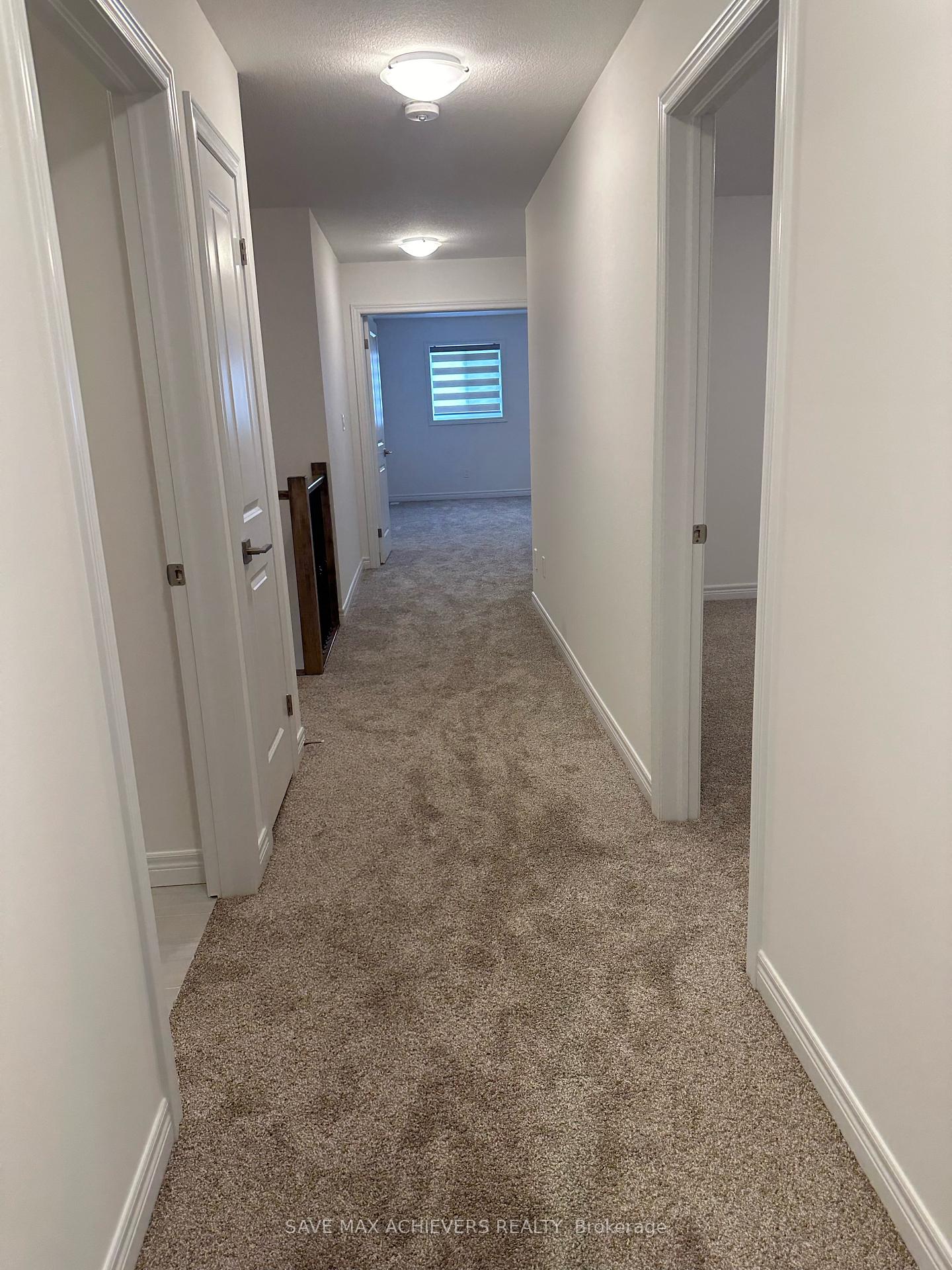 Photo 10 of 11 Sugar Trail E, Kitchener, Forest Heights — HOMEH