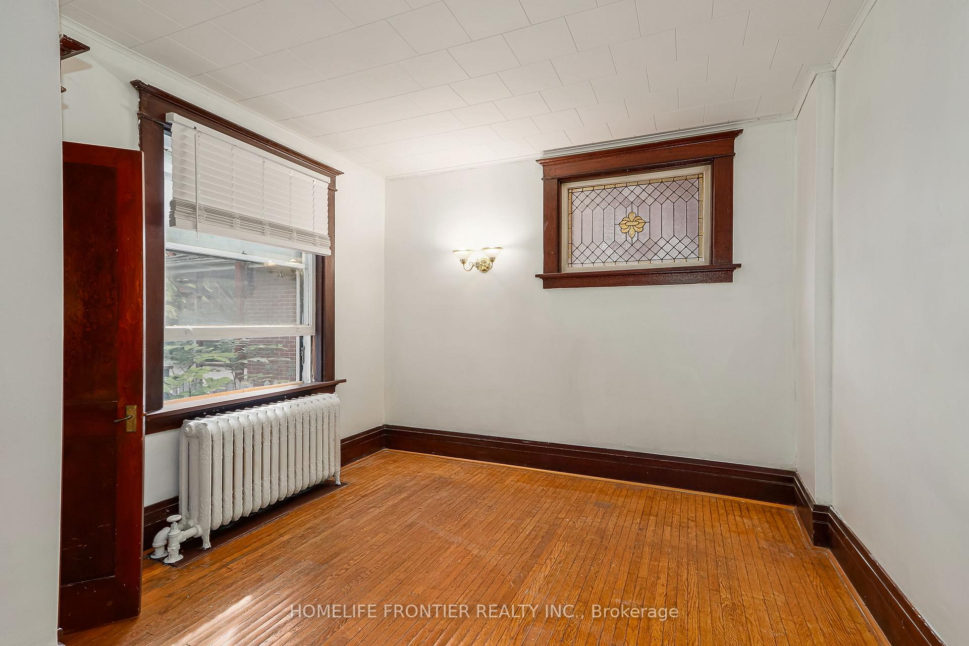 Photo 10 of 643 2ND Avenue E, Owen Sound — HOMEH