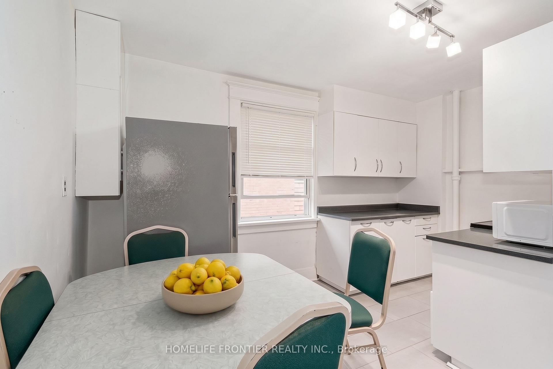 Photo 16 of 643 2ND Avenue E, Owen Sound — HOMEH