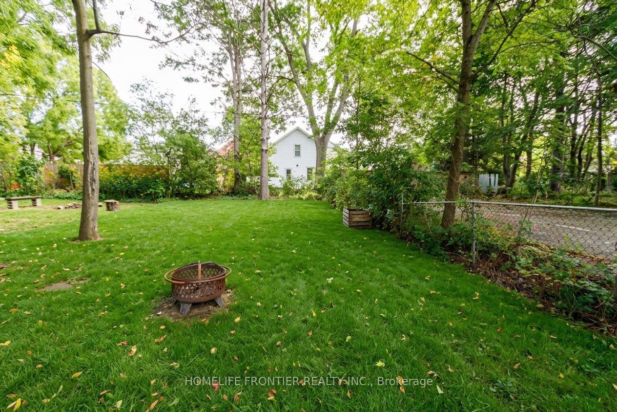 Photo 37 of 643 2ND Avenue E, Owen Sound — HOMEH