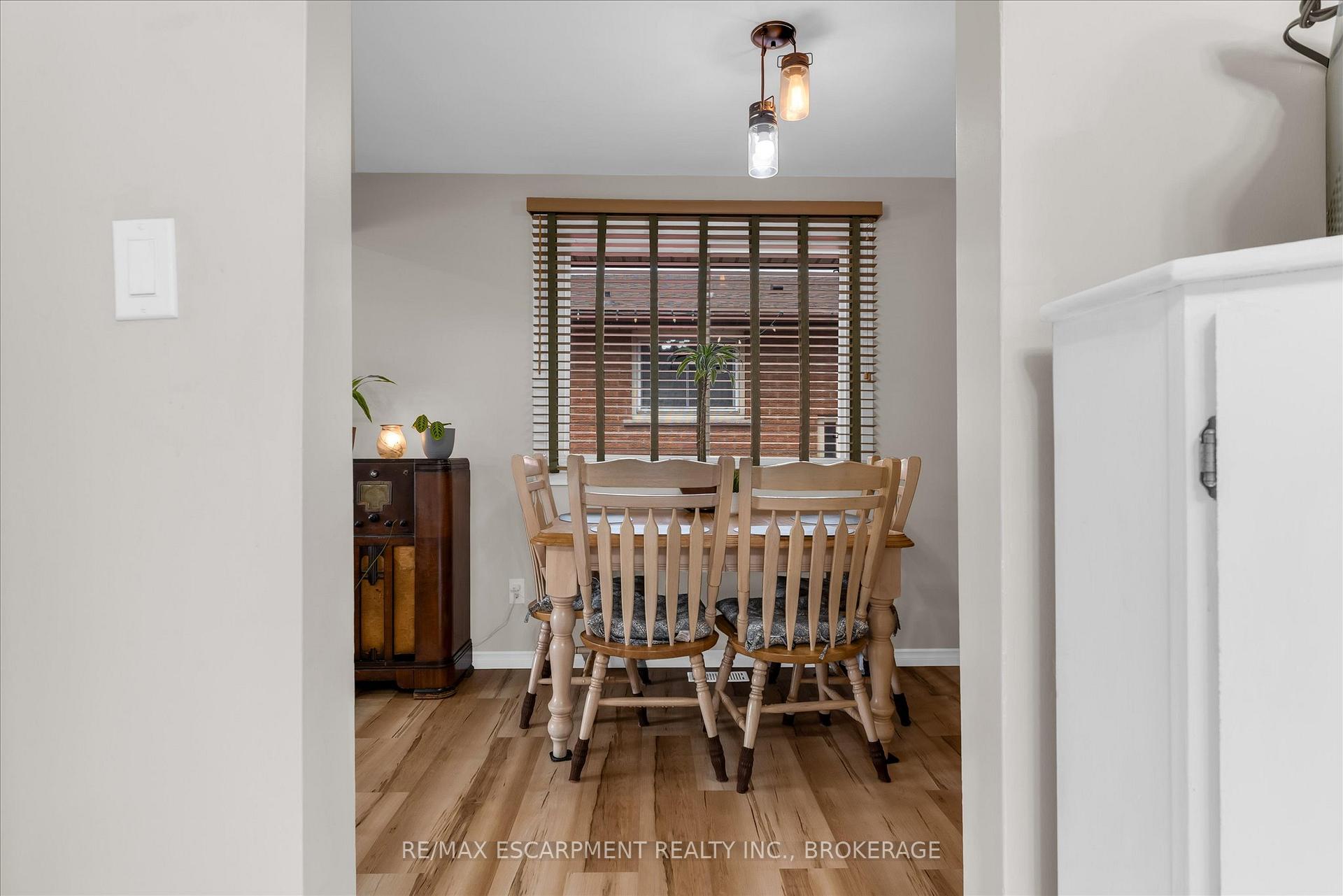 Photo 8 of 7506 Jubilee Drive, Niagara Falls, Marineland — HOMEH