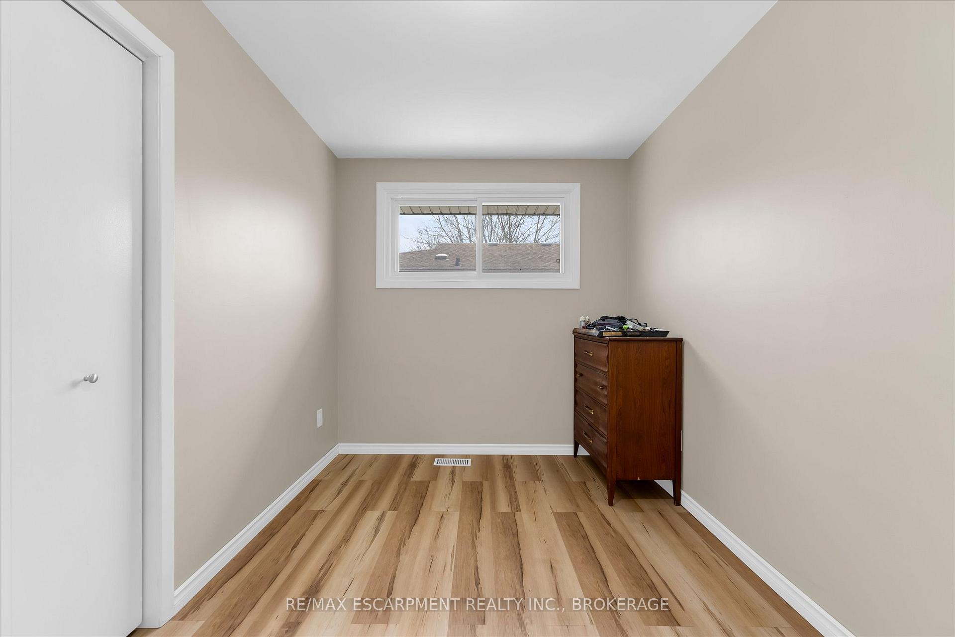Photo 17 of 7506 Jubilee Drive, Niagara Falls, Marineland — HOMEH