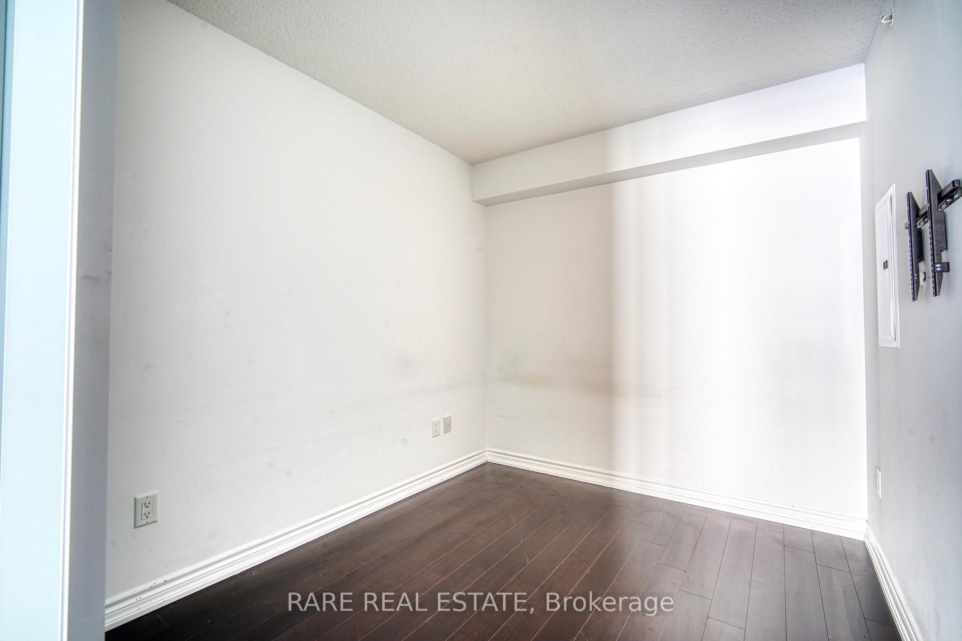 Photo 3 of Unit 1024, 386 Yonge Street, Toronto, Bay Street Corridor — HOMEH