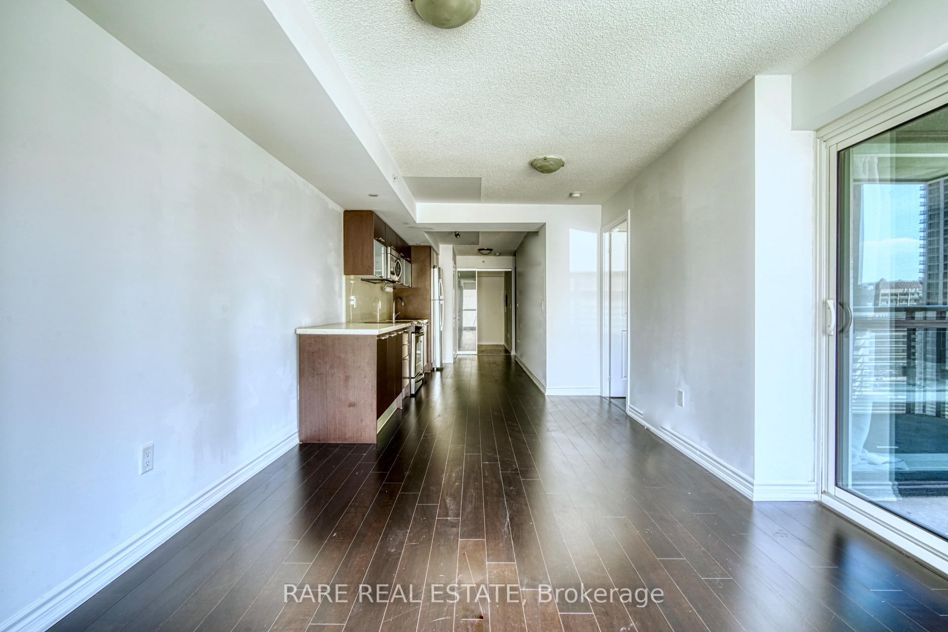 Photo 8 of Unit 1024, 386 Yonge Street, Toronto, Bay Street Corridor — HOMEH