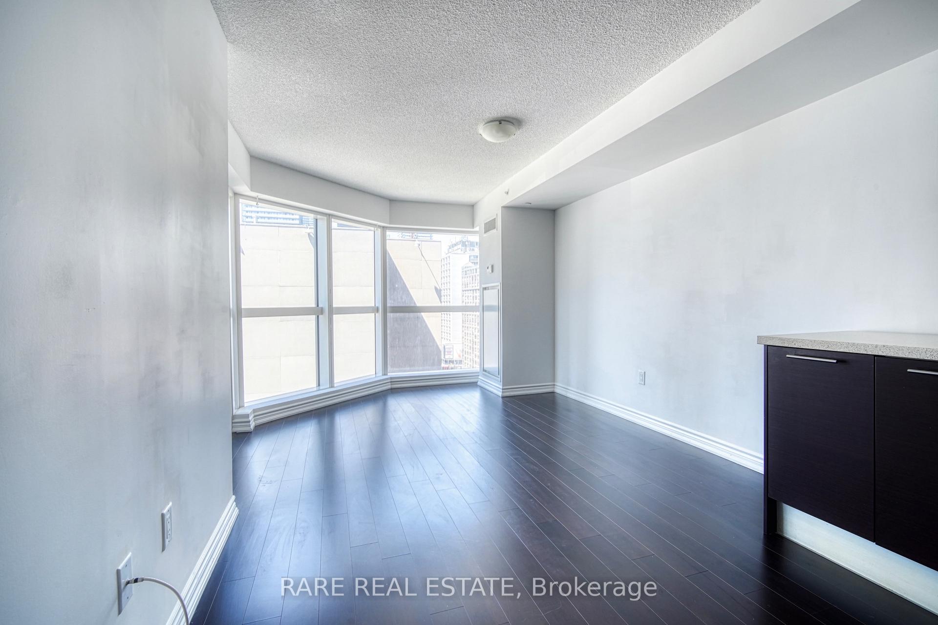 Photo 11 of Unit 1024, 386 Yonge Street, Toronto, Bay Street Corridor — HOMEH