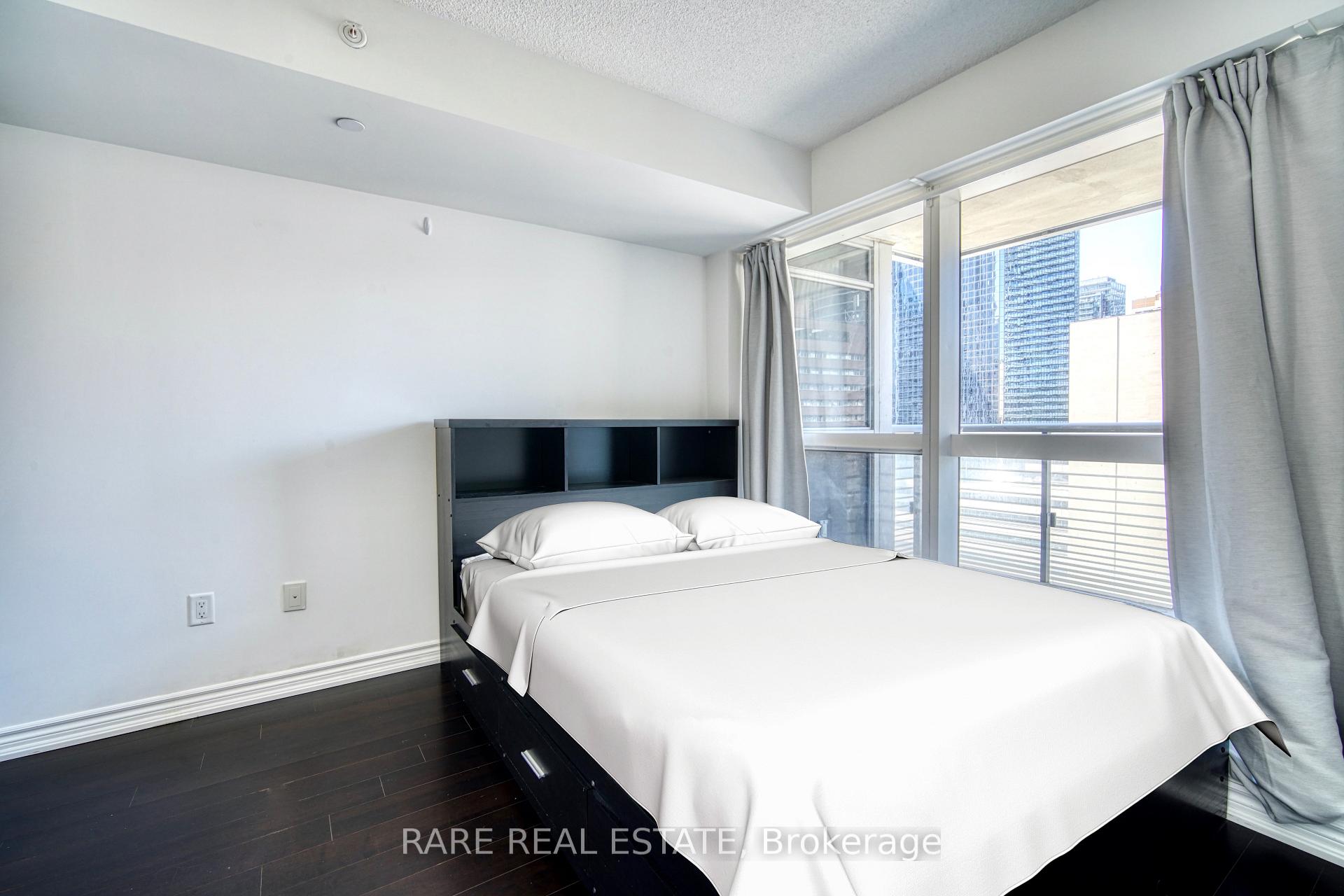 Photo 12 of Unit 1024, 386 Yonge Street, Toronto, Bay Street Corridor — HOMEH
