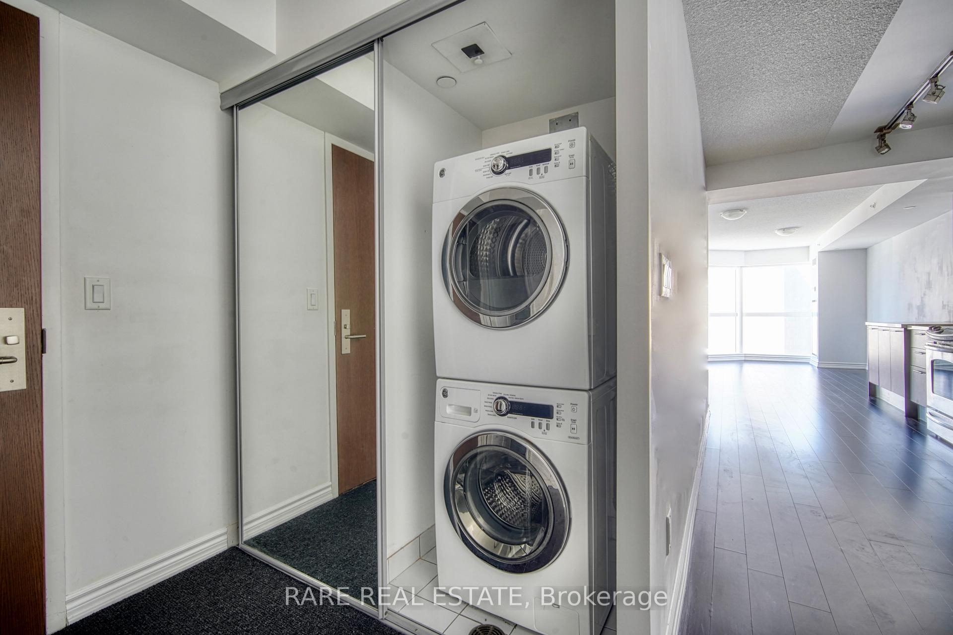 Photo 15 of Unit 1024, 386 Yonge Street, Toronto, Bay Street Corridor — HOMEH