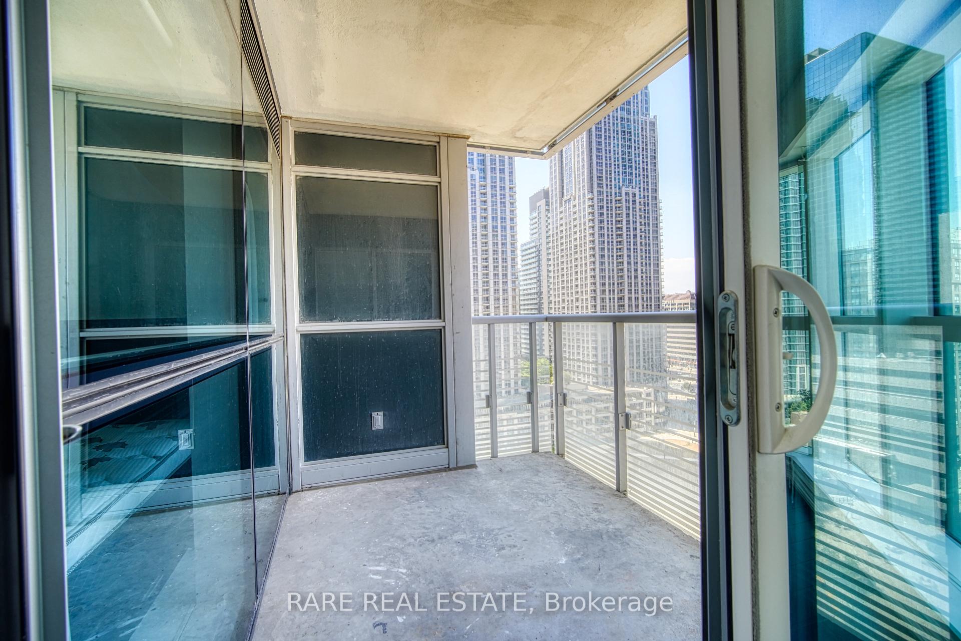 Photo 18 of Unit 1024, 386 Yonge Street, Toronto, Bay Street Corridor — HOMEH