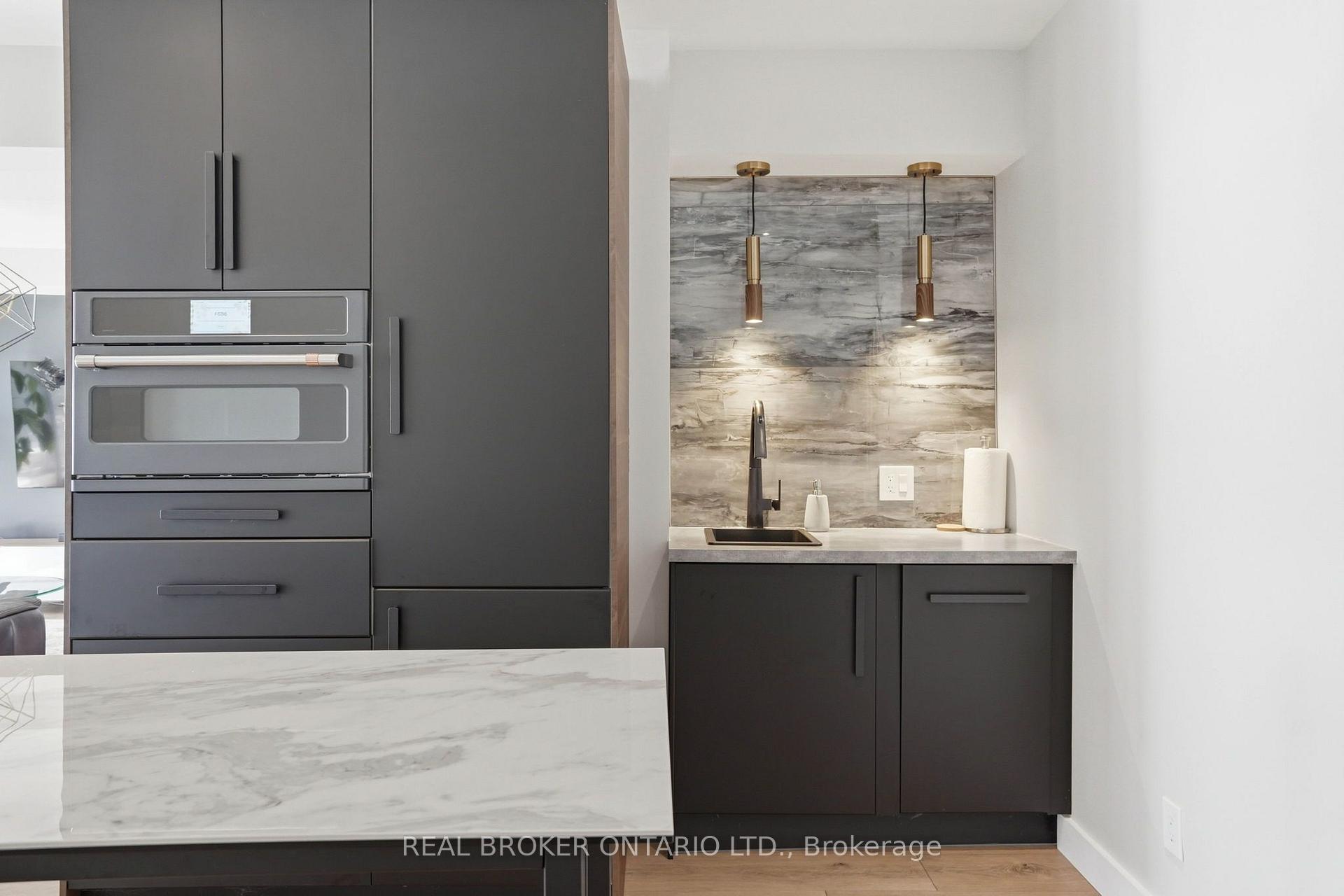 Photo 26 of 868 Danforth Place, Burlington, Bayview — HOMEH