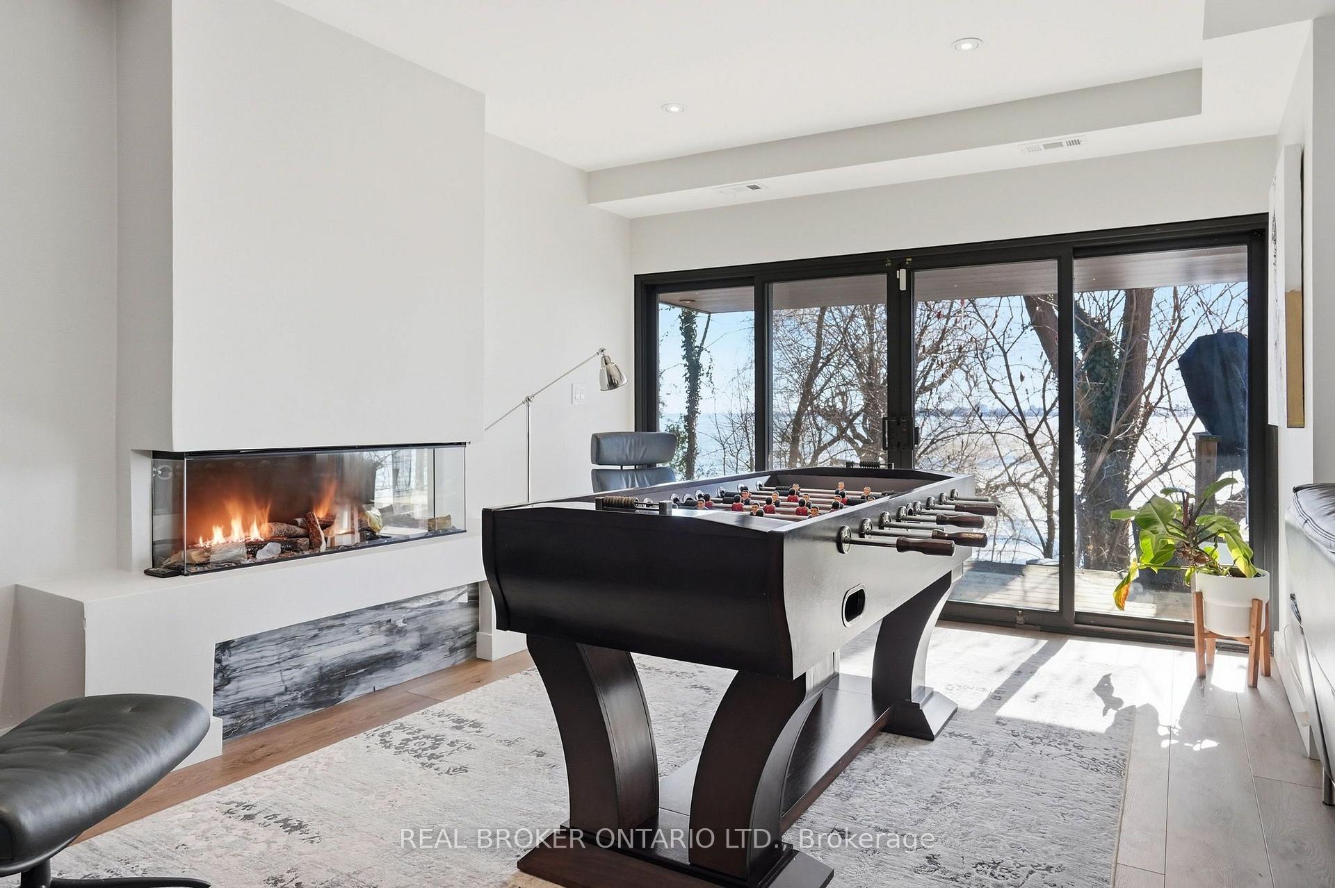 Photo 27 of 868 Danforth Place, Burlington, Bayview — HOMEH