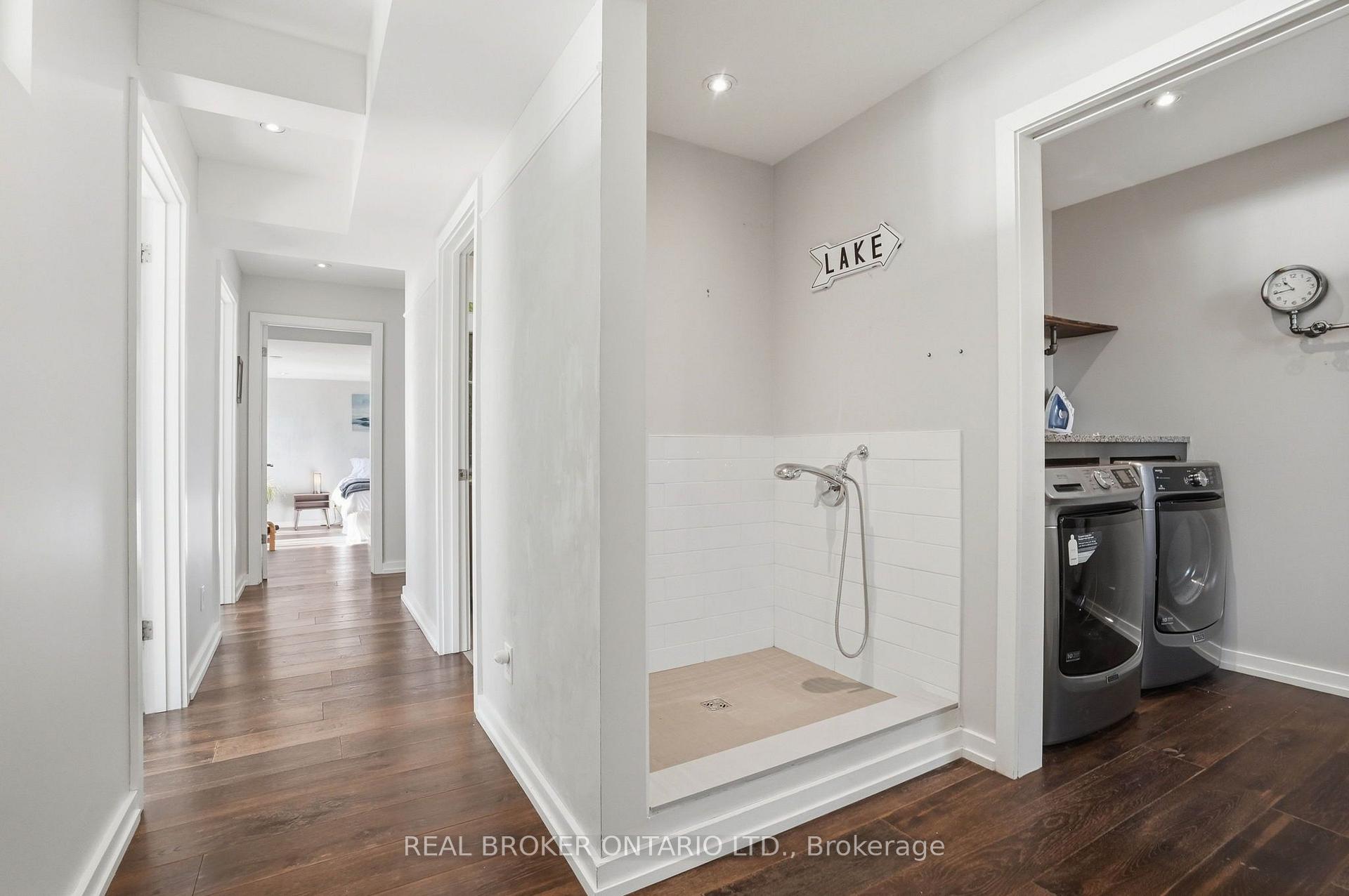 Photo 31 of 868 Danforth Place, Burlington, Bayview — HOMEH