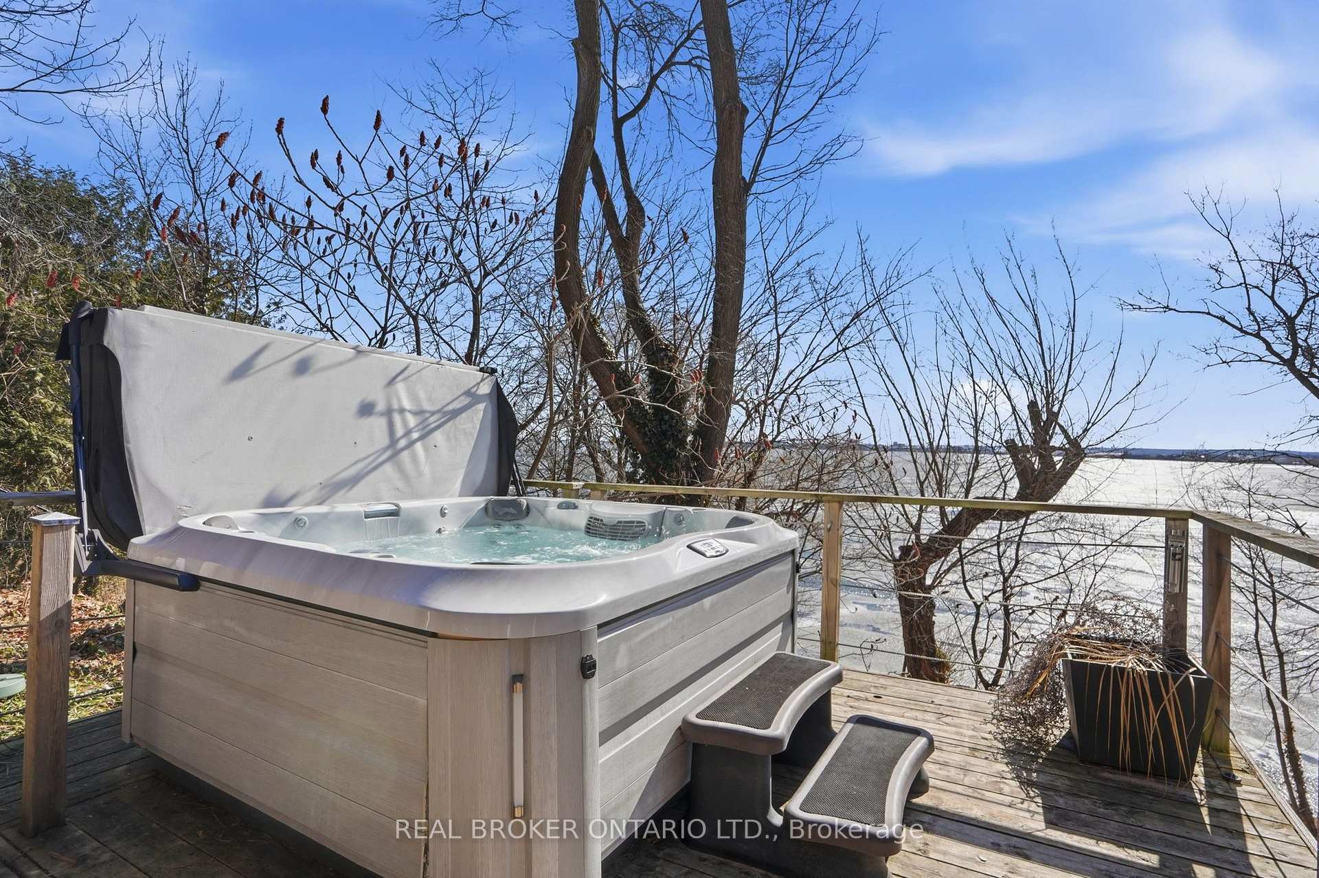 Photo 37 of 868 Danforth Place, Burlington, Bayview — HOMEH