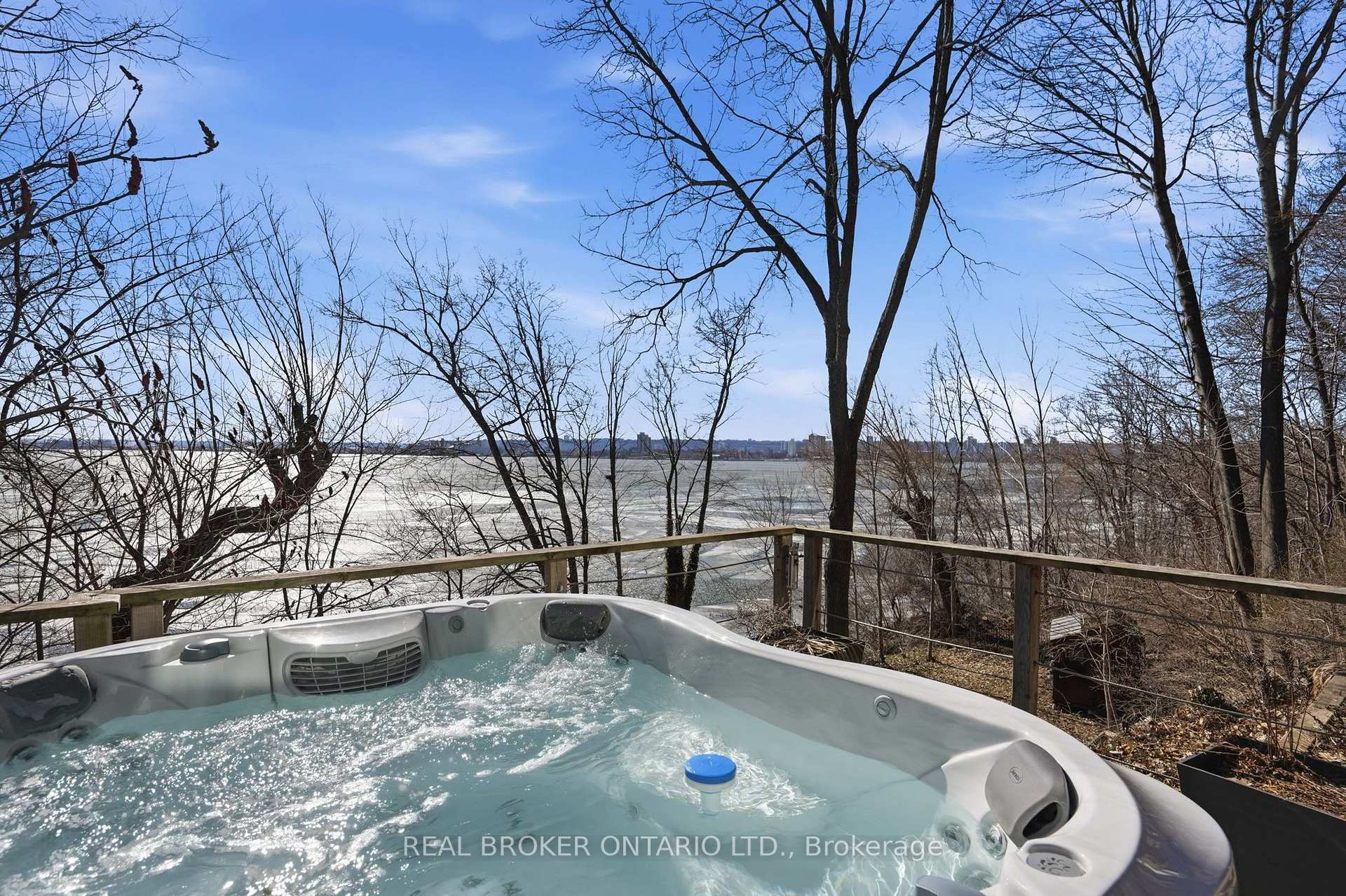 Photo 38 of 868 Danforth Place, Burlington, Bayview — HOMEH
