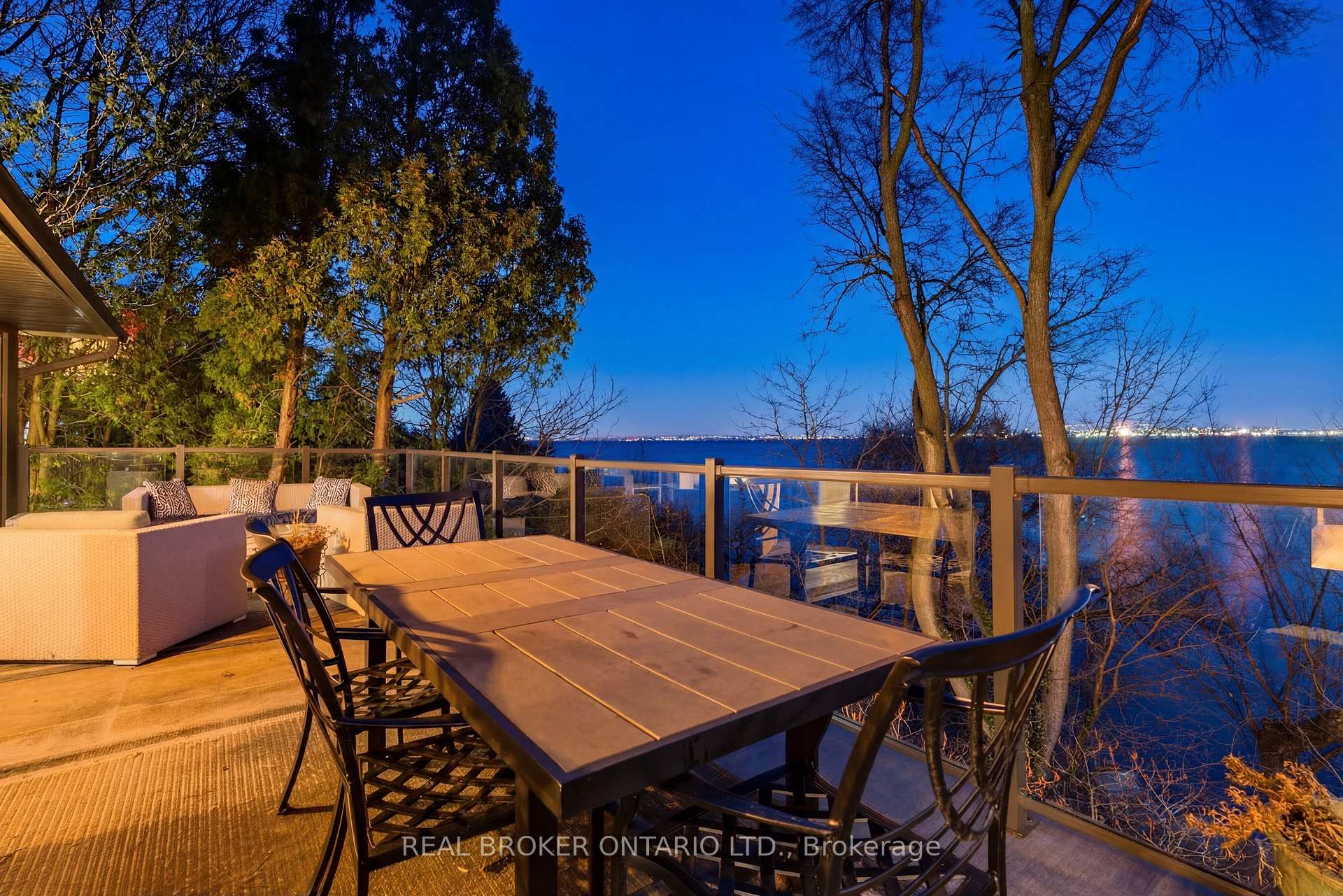 Photo 41 of 868 Danforth Place, Burlington, Bayview — HOMEH