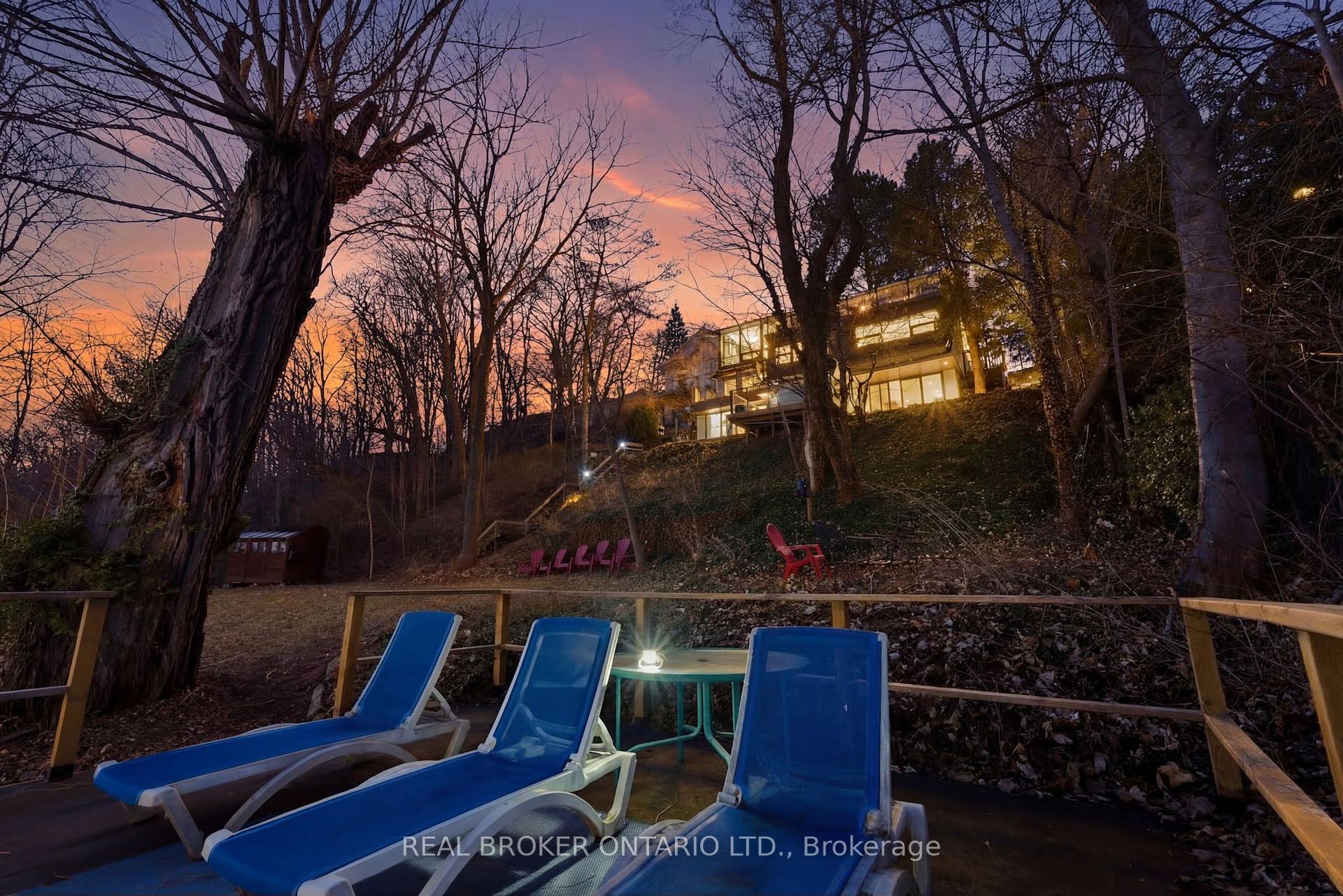 Photo 42 of 868 Danforth Place, Burlington, Bayview — HOMEH