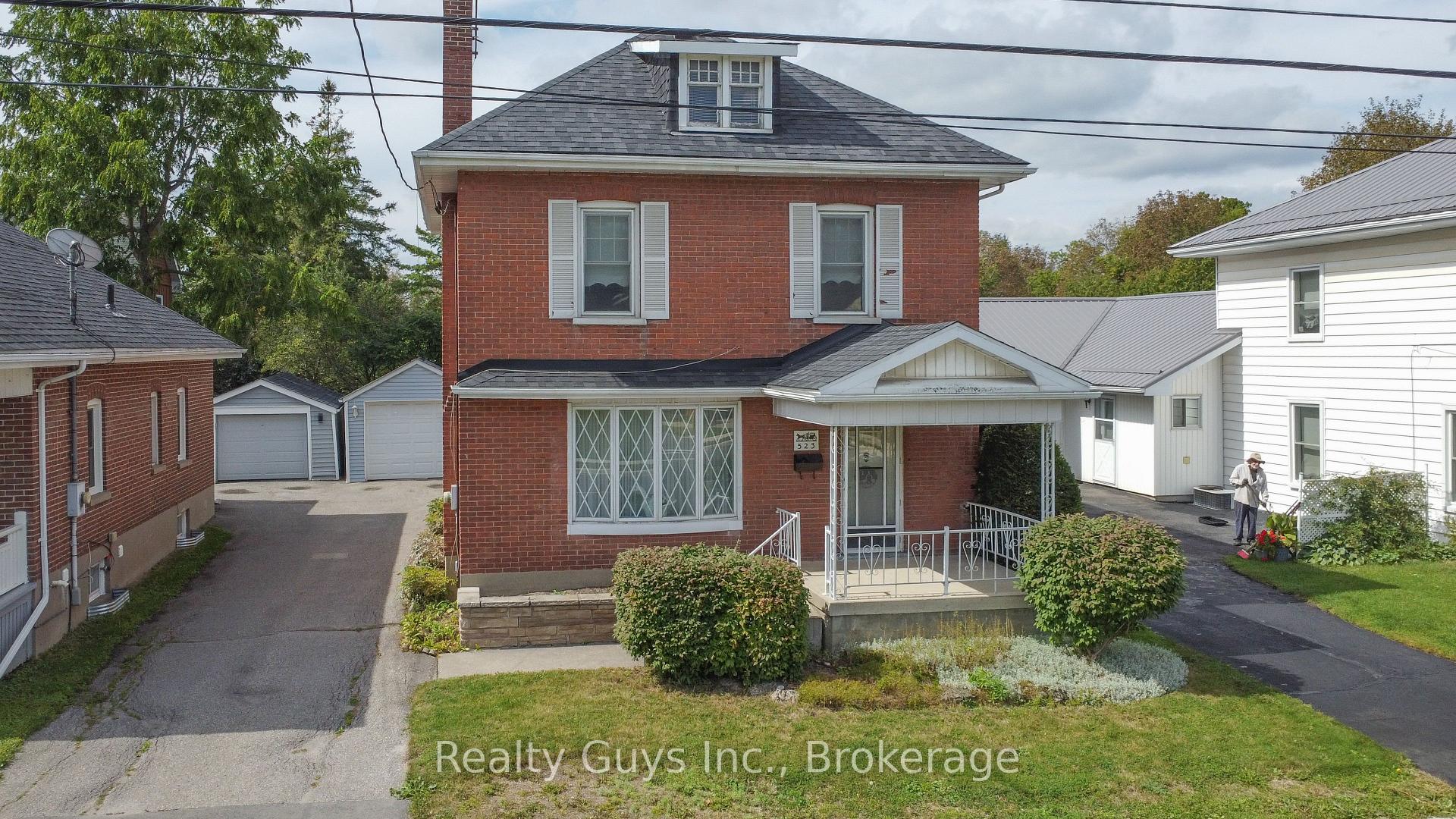 Photo of 523 Armour Road